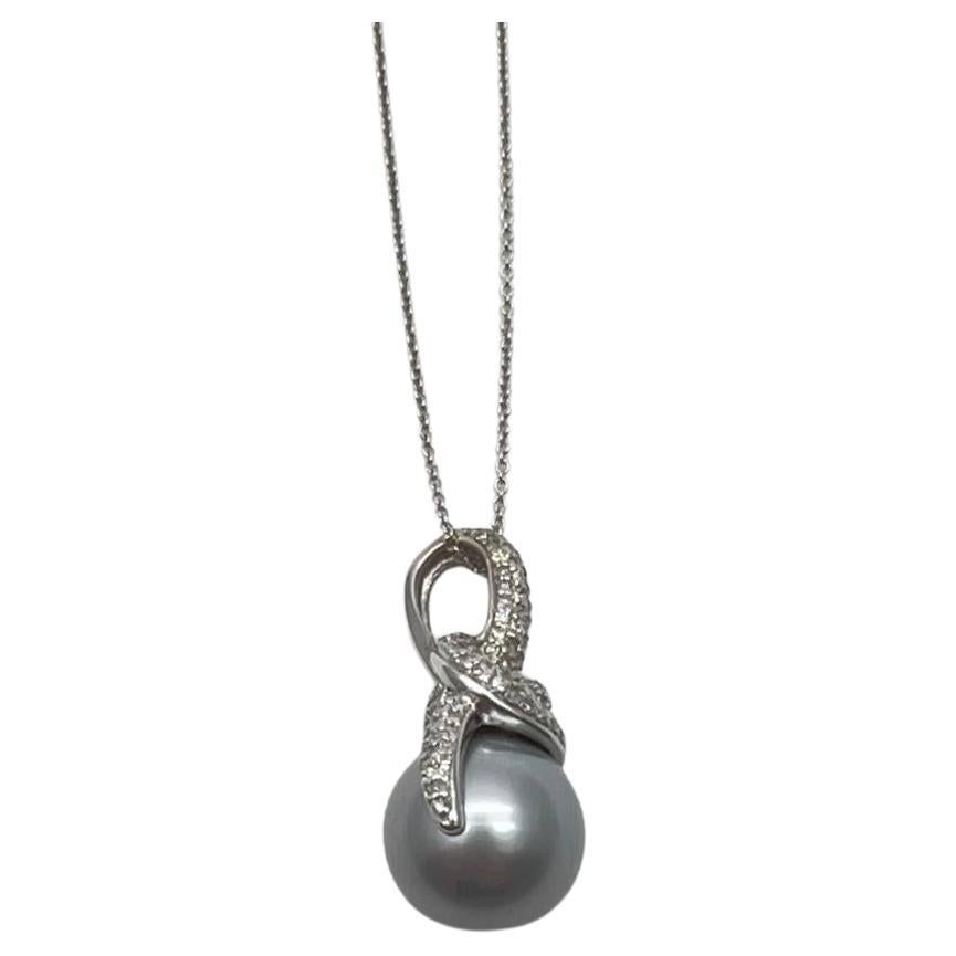 Silver Grey Black Tahitian Pearl Diamonds Halo 14K White Gold Pendant Necklace For Sale