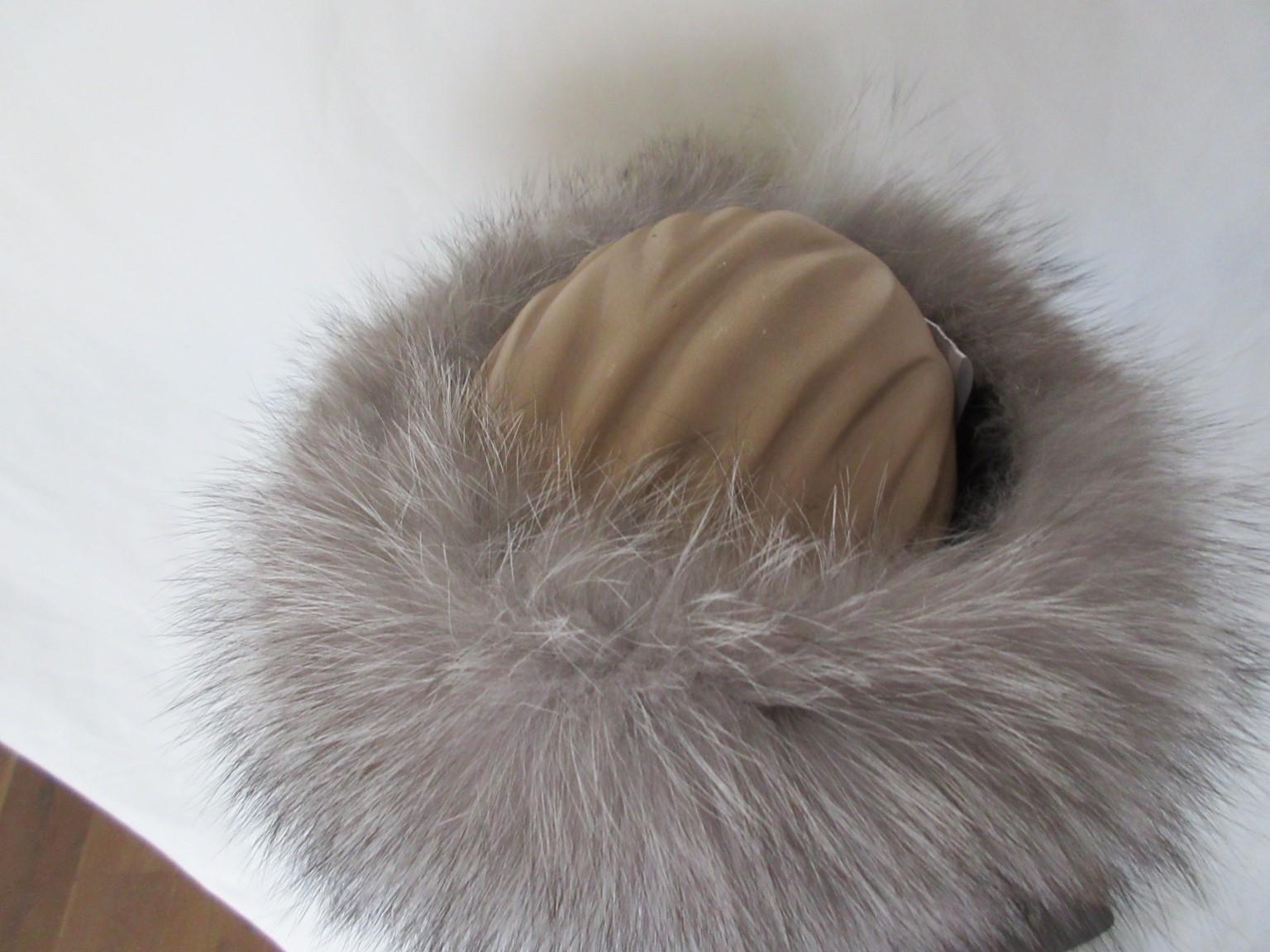 Women's or Men's Silver Grey Fox Fur Headband For Sale