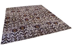 Tappeto Modernista Ikat in seta naturale grigio argento, prugna, rosso e oro, annodato a mano