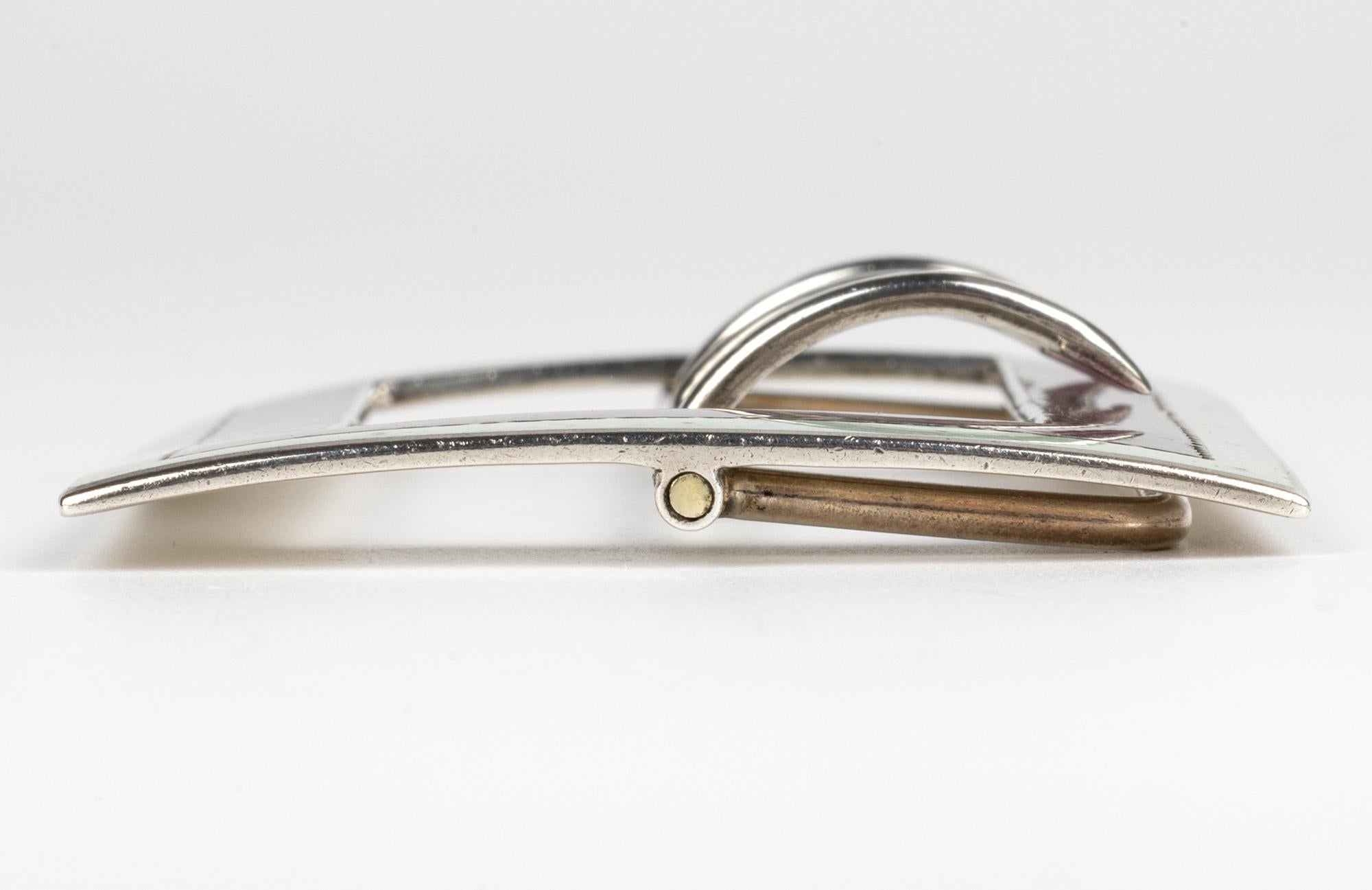 Hebilla de plata Art Nouveau con esmalte guilloché en venta 3
