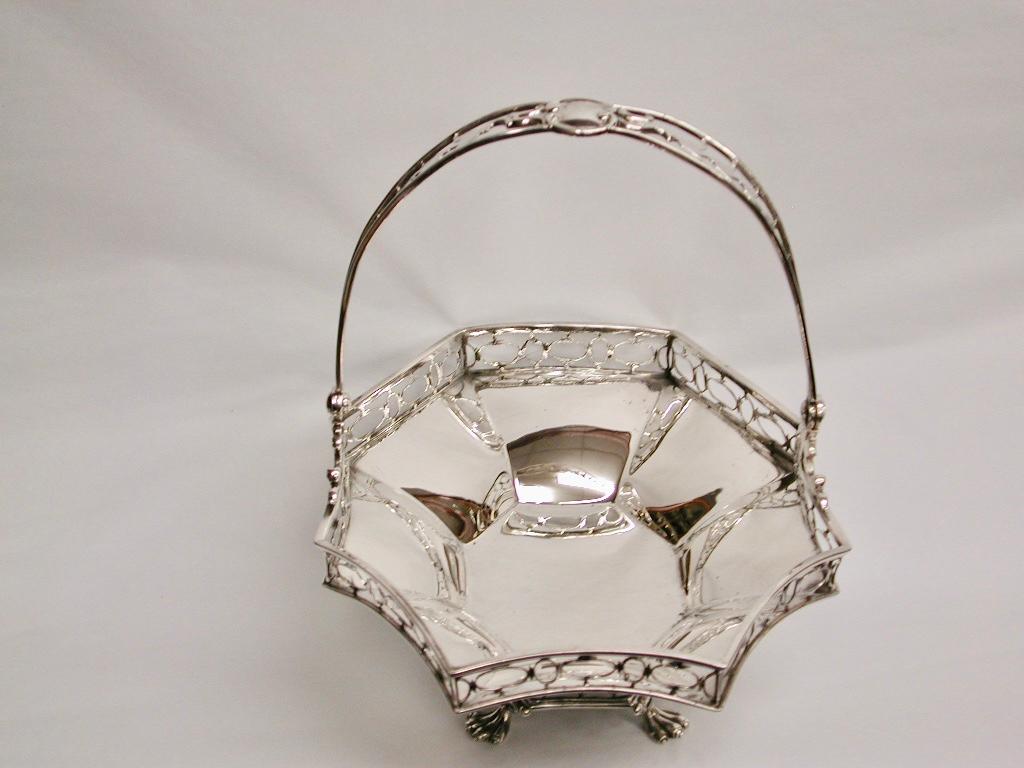 Cesta de dulces de plata perforada a mano, George Fox, 1901, Londres Plata esterlina en venta
