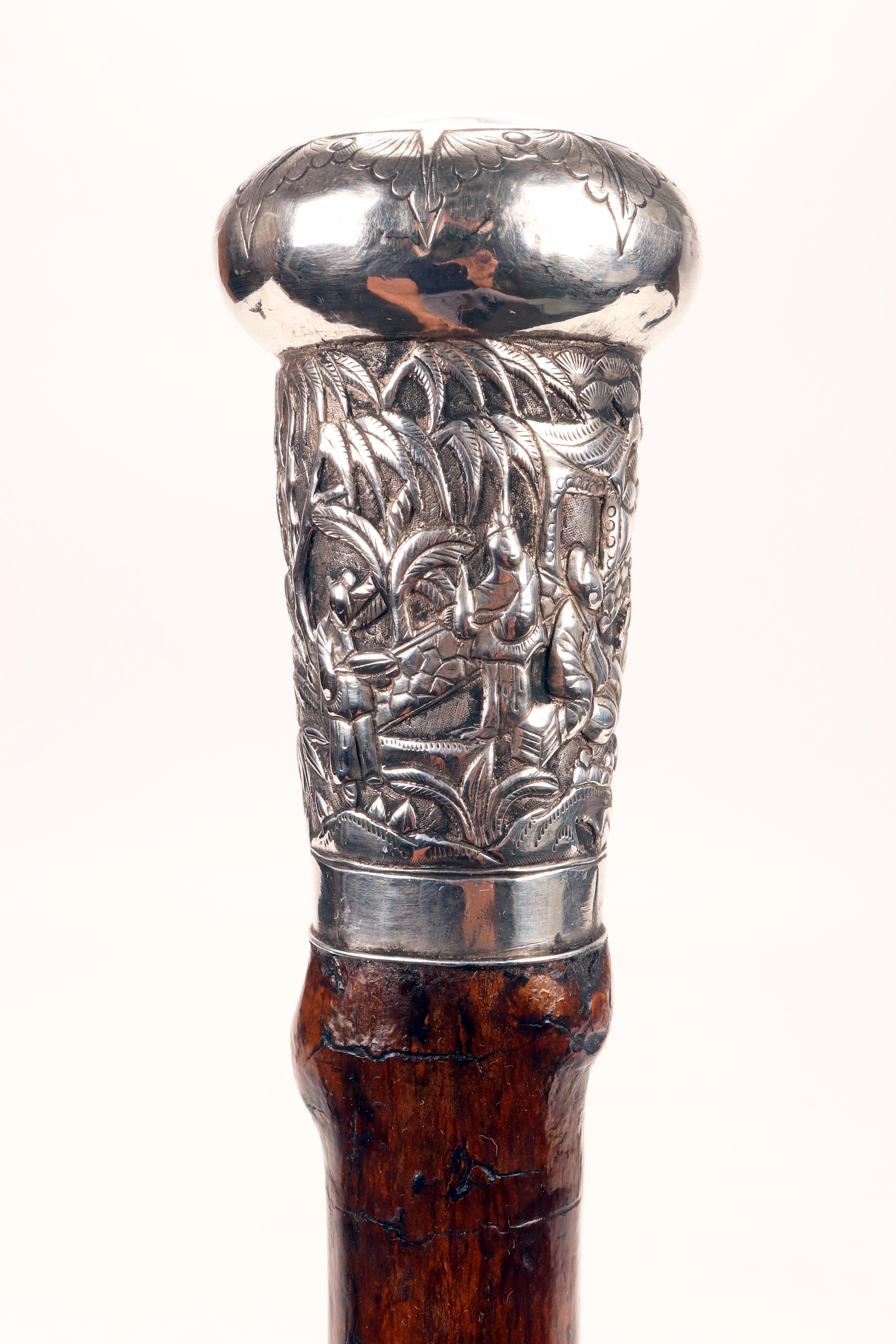 Silver handle walking stick, China for the Western market, 1890.  In Good Condition For Sale In Milan, IT