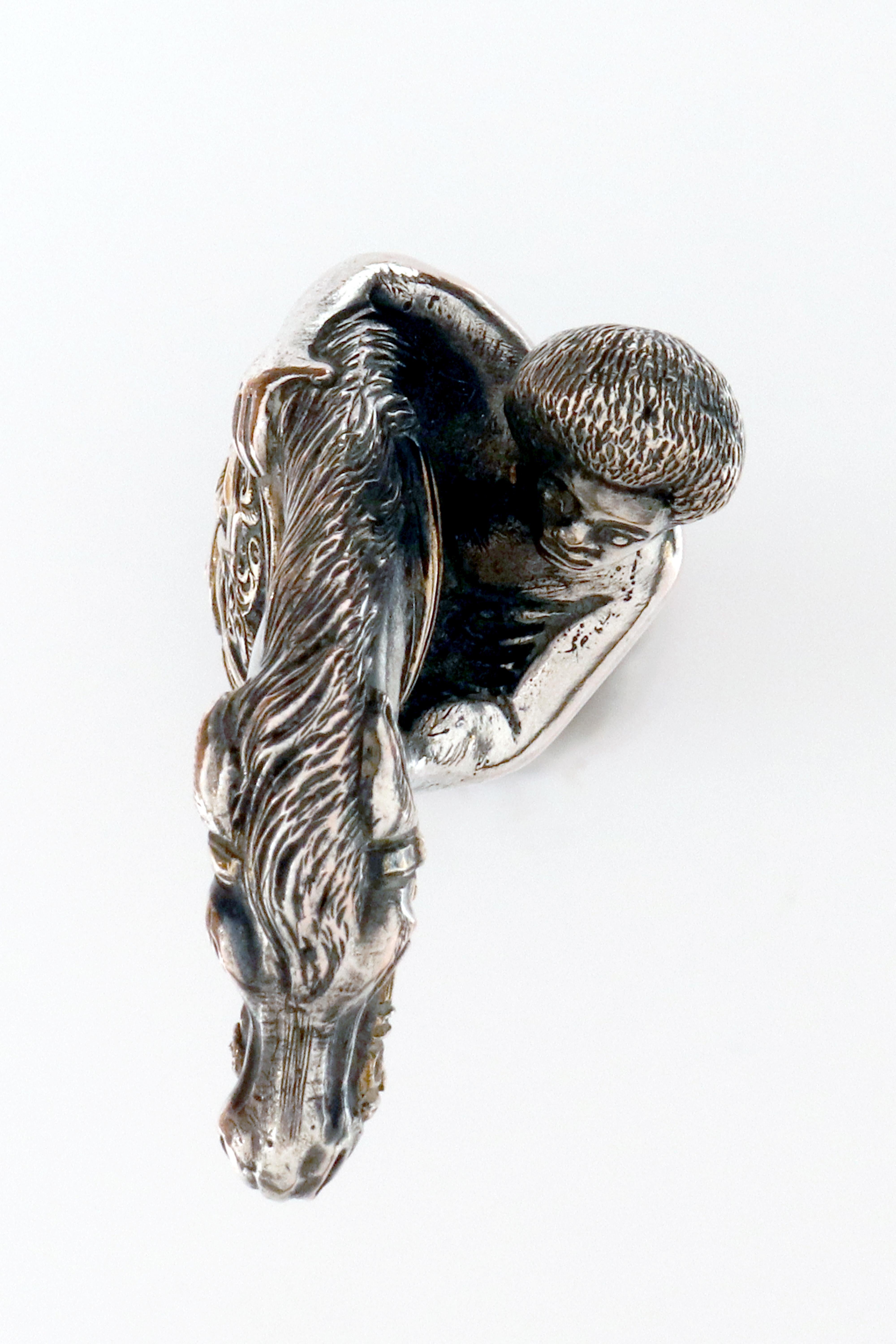 Silver handle walking stick, depicting a horse head and a jockey, England 1900. For Sale 4