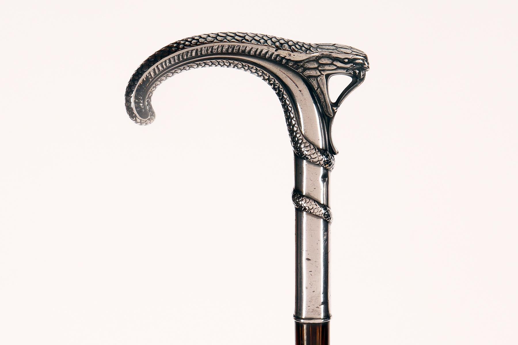 French Silver handle walking stick depicting a snake, France 1900. For Sale