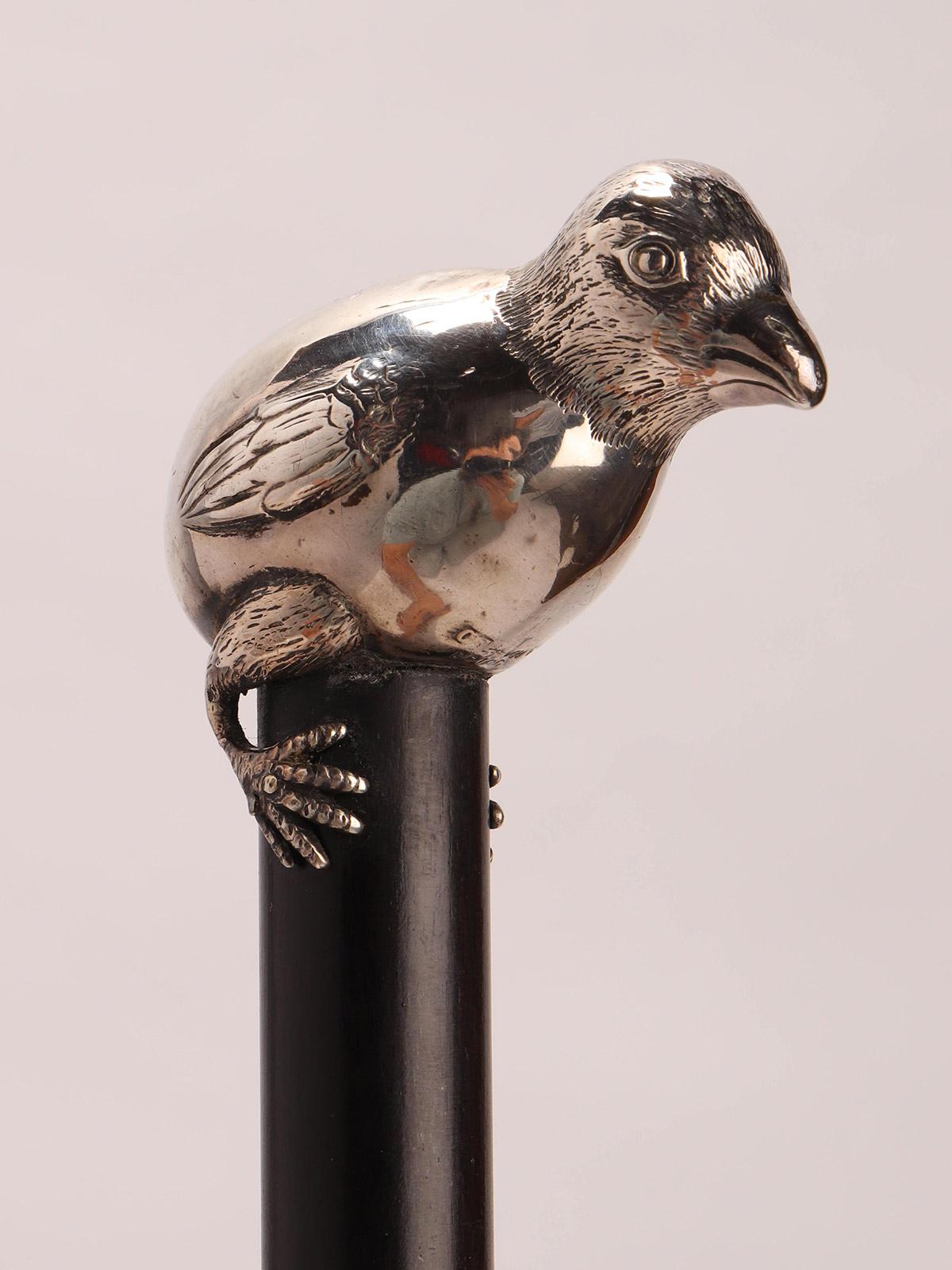 Silver handle walking stick, signed Brigg depicting a chick, London, UK 1920. For Sale 1
