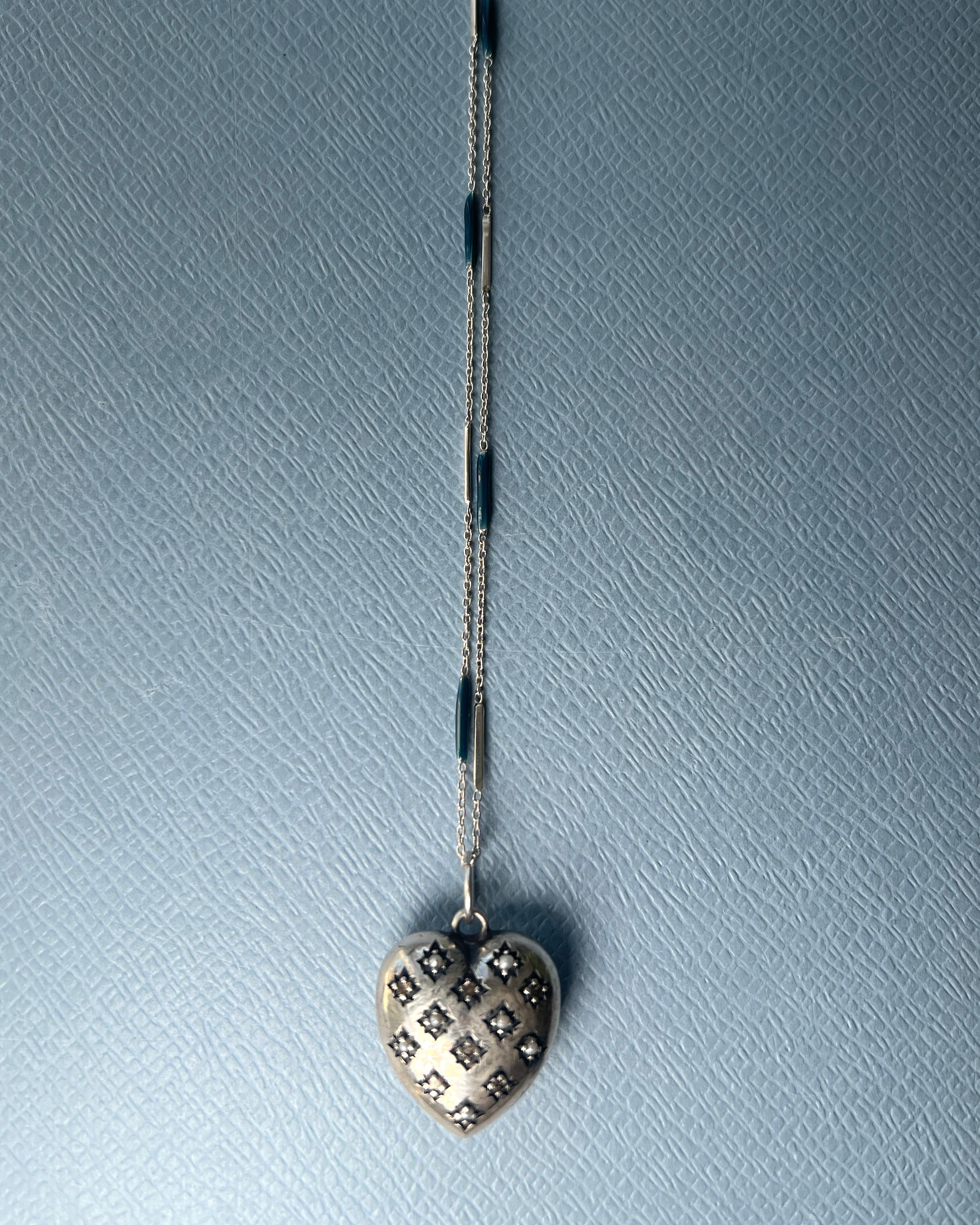Collana a catena con cuore in argento in vendita 1