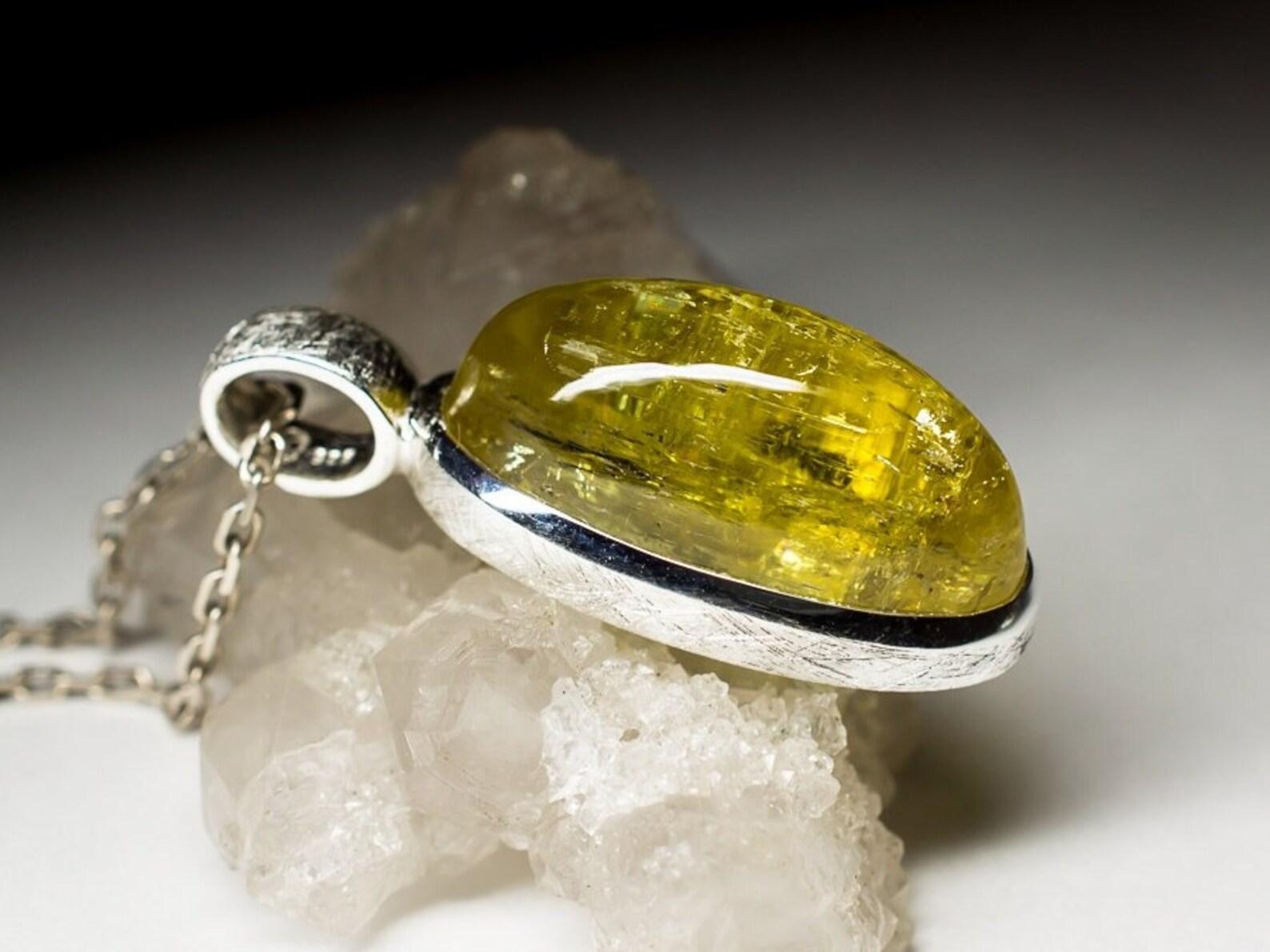 Artist Silver Heliodor Pendant Lemon Yellow Beryl Oval Shape Cabochon Natural Gemstone For Sale