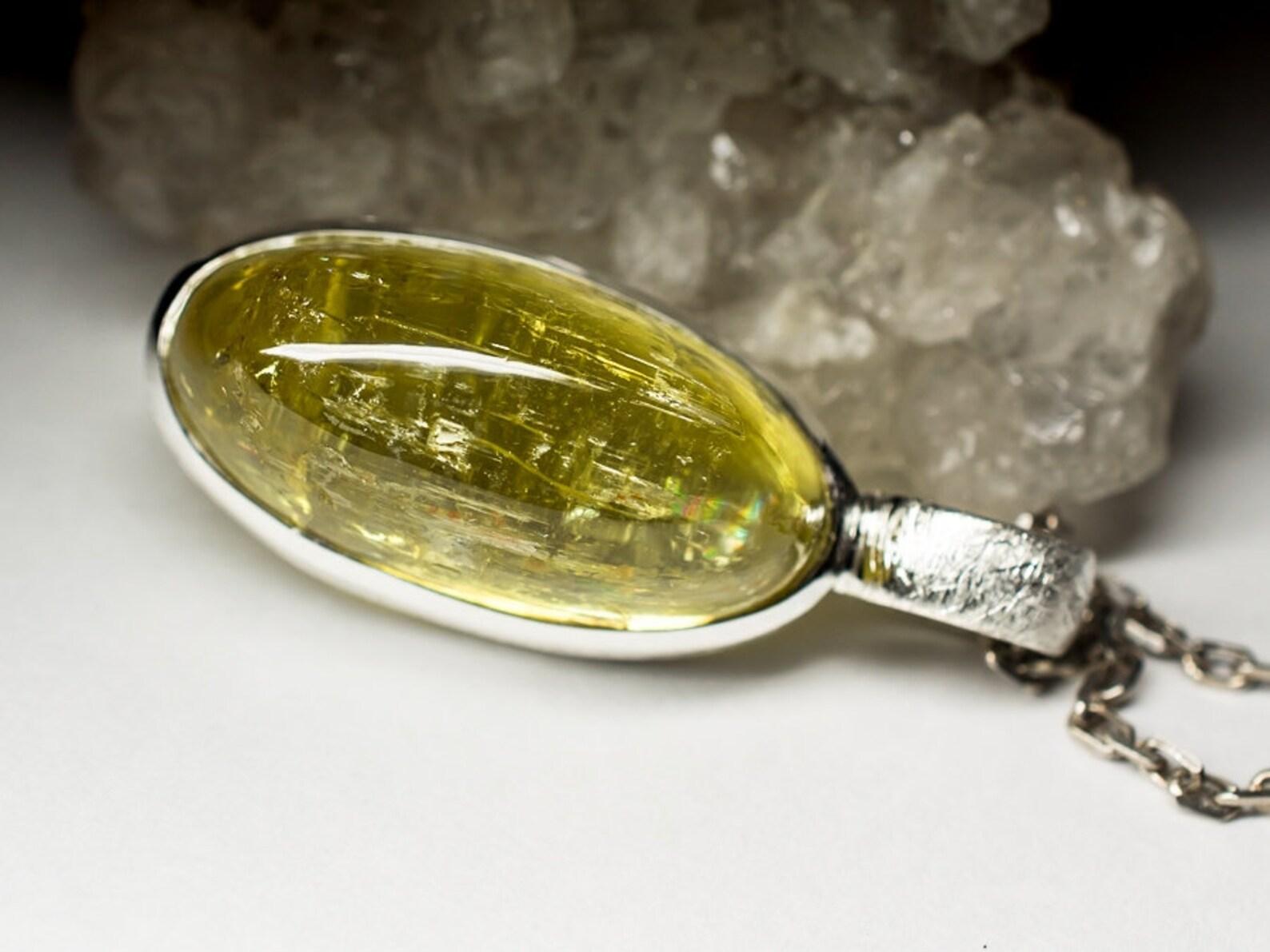 Silver Heliodor Pendant Lemon Yellow Beryl Oval Shape Cabochon Natural Gemstone In New Condition For Sale In Berlin, DE
