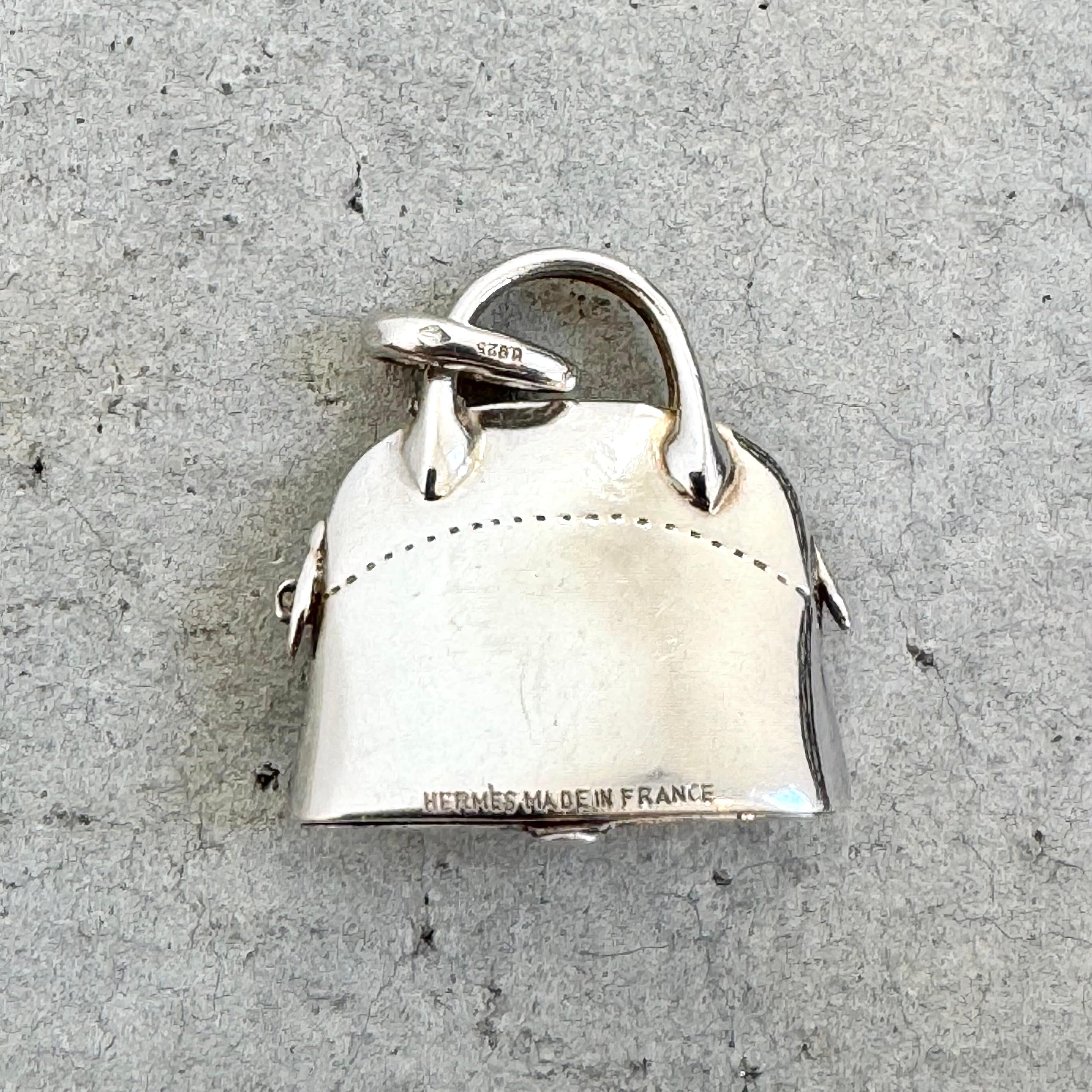 Metà XX secolo Portapillole in argento con borsa Hermès, Francia, anni '50 in vendita