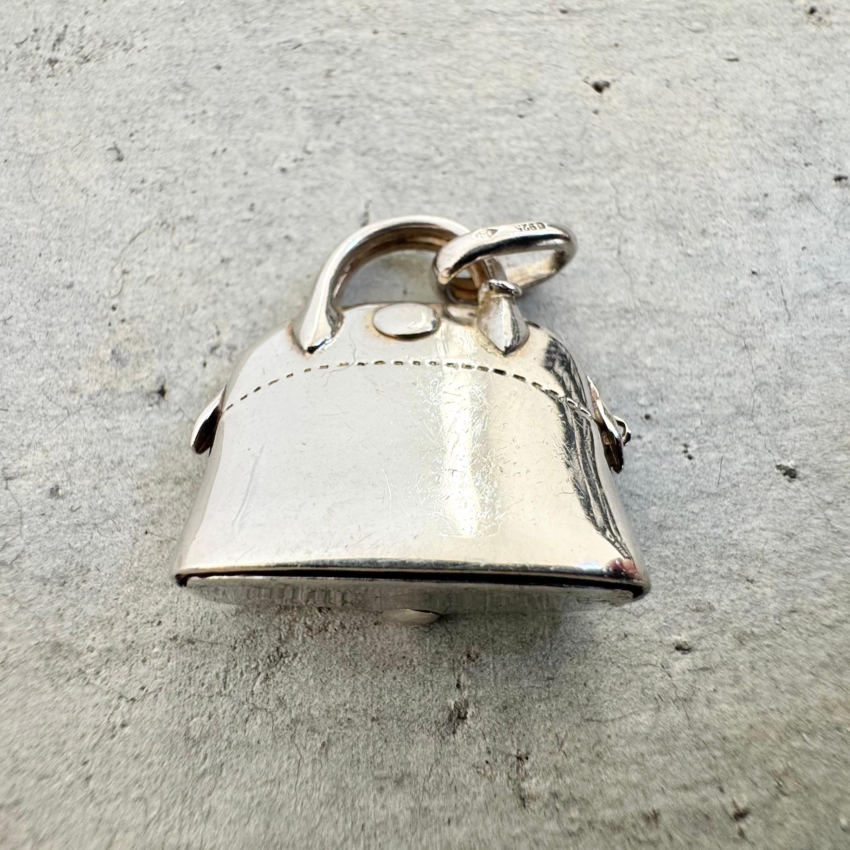 Portapillole in argento con borsa Hermès, Francia, anni '50 in vendita 1