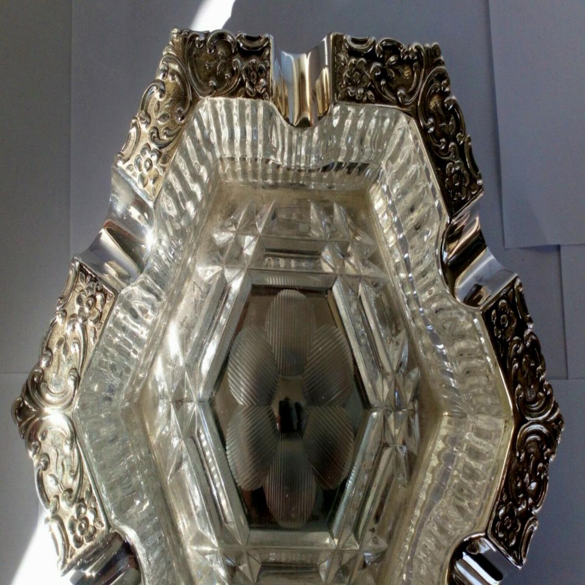 Silver Hexagonal Ashtray with a Cut Crystal Liner For Sale 4
