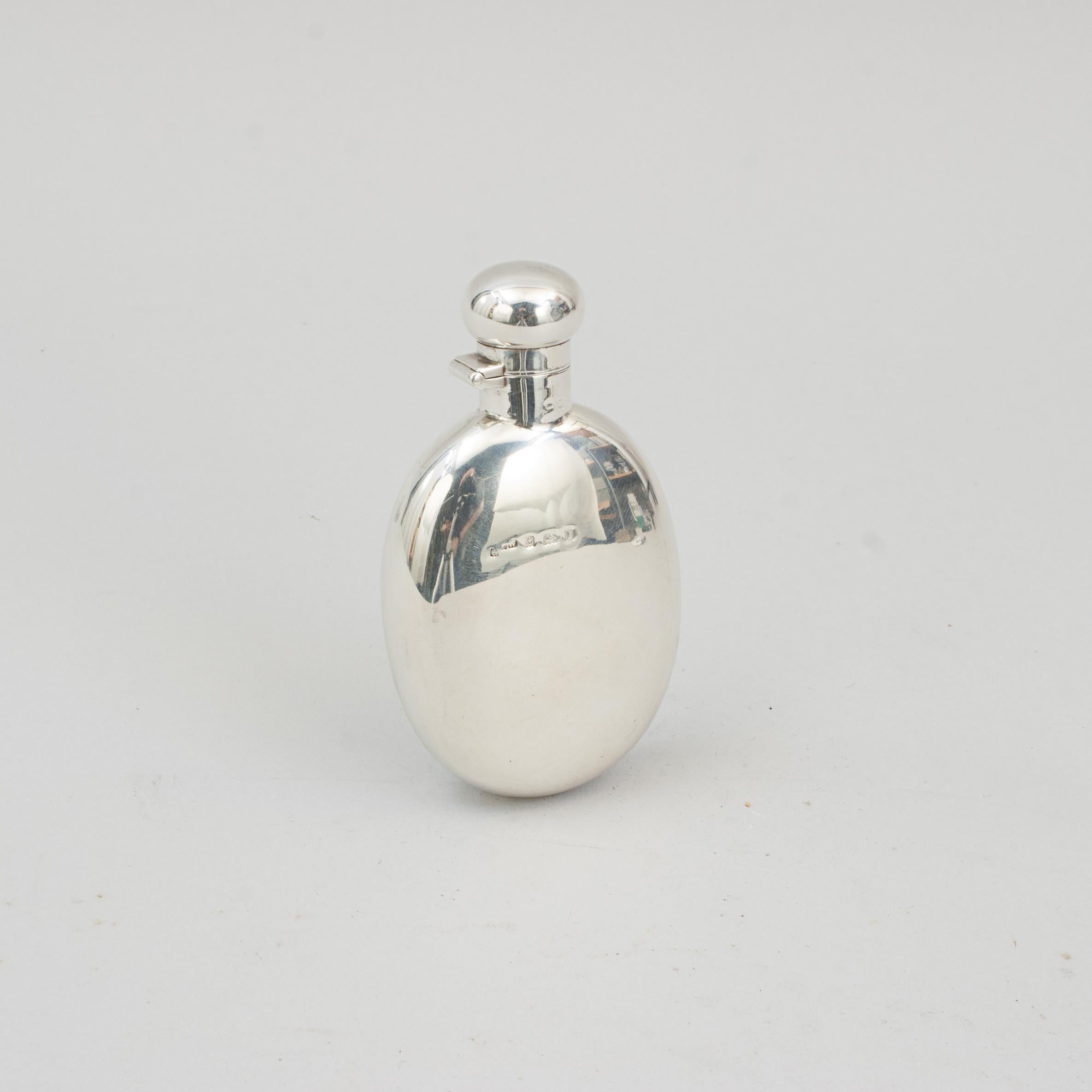 Silver Hip Flask Oval Shape, Birmingham 1910 For Sale 4
