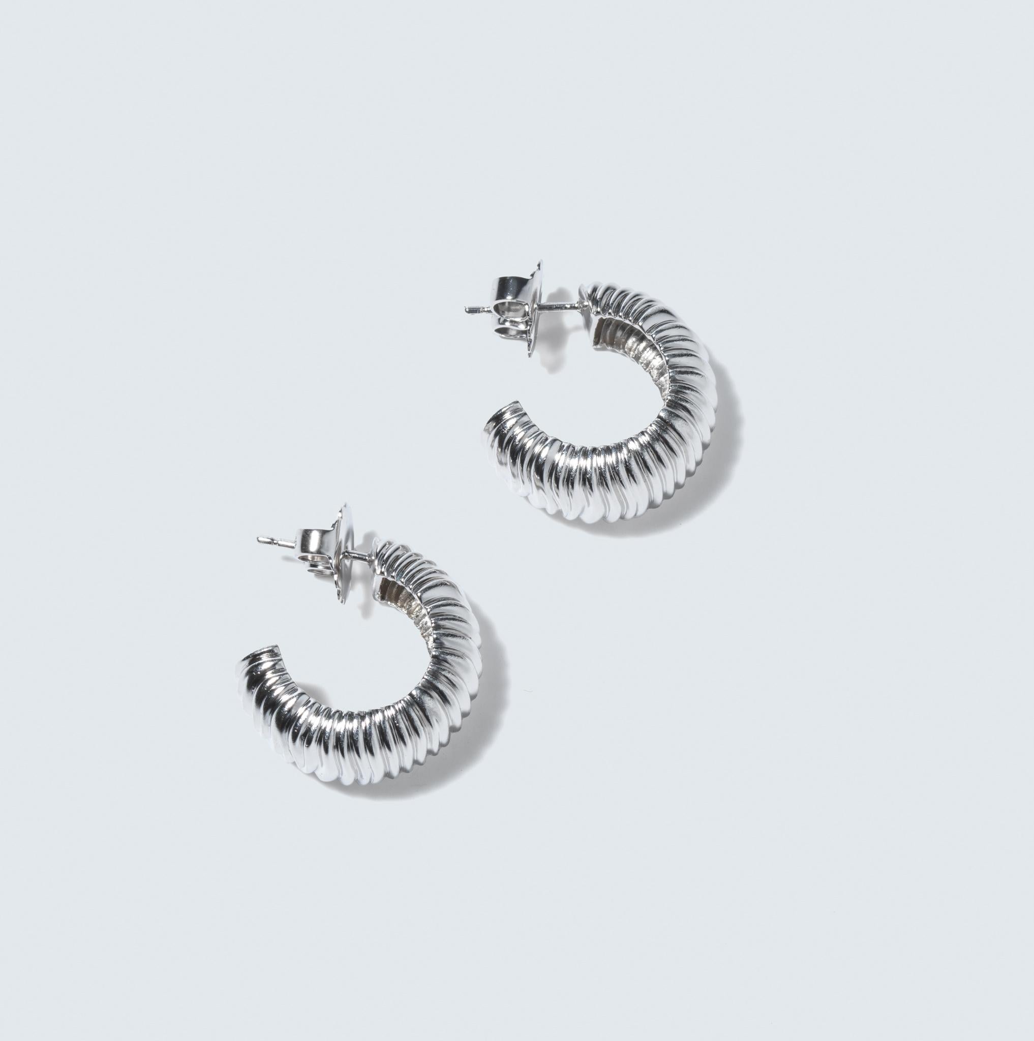 Silver Hoop Earrings by Paula Pantolin In Good Condition For Sale In Stockholm, SE