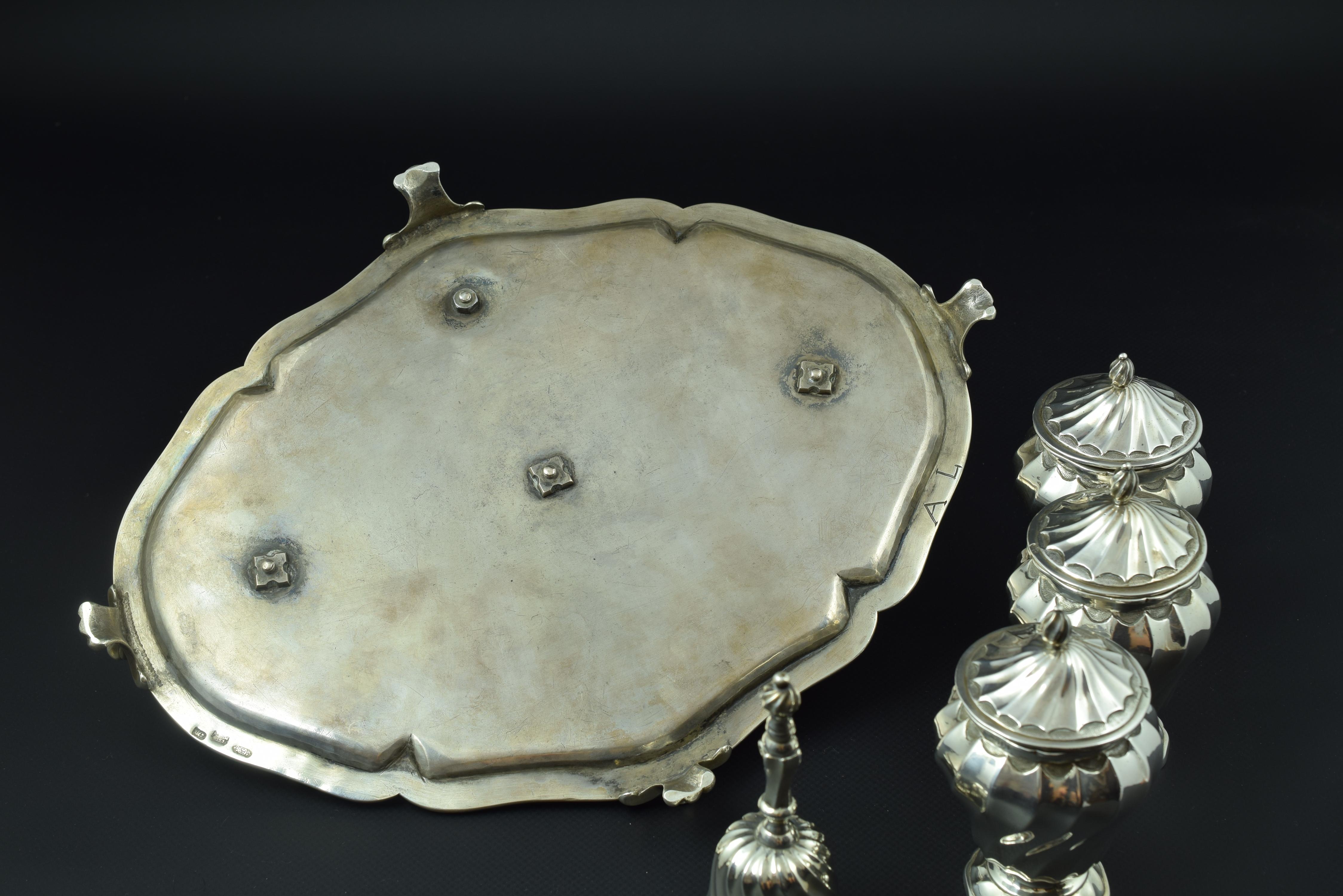 Silberner Tintenfass aus Silber mit Punzen, Madrid, Spanien, 1779 (Spätes 18. Jahrhundert) im Angebot