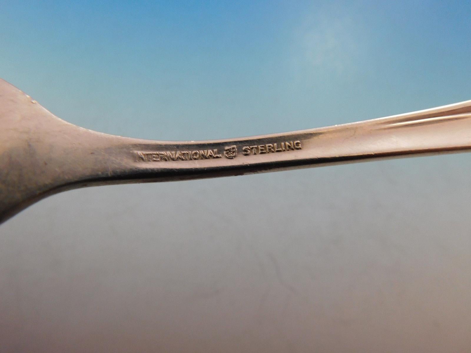 20ième siècle Service de couverts en argent sterling Iris par International pour 8 personnes 32 pièces en vente