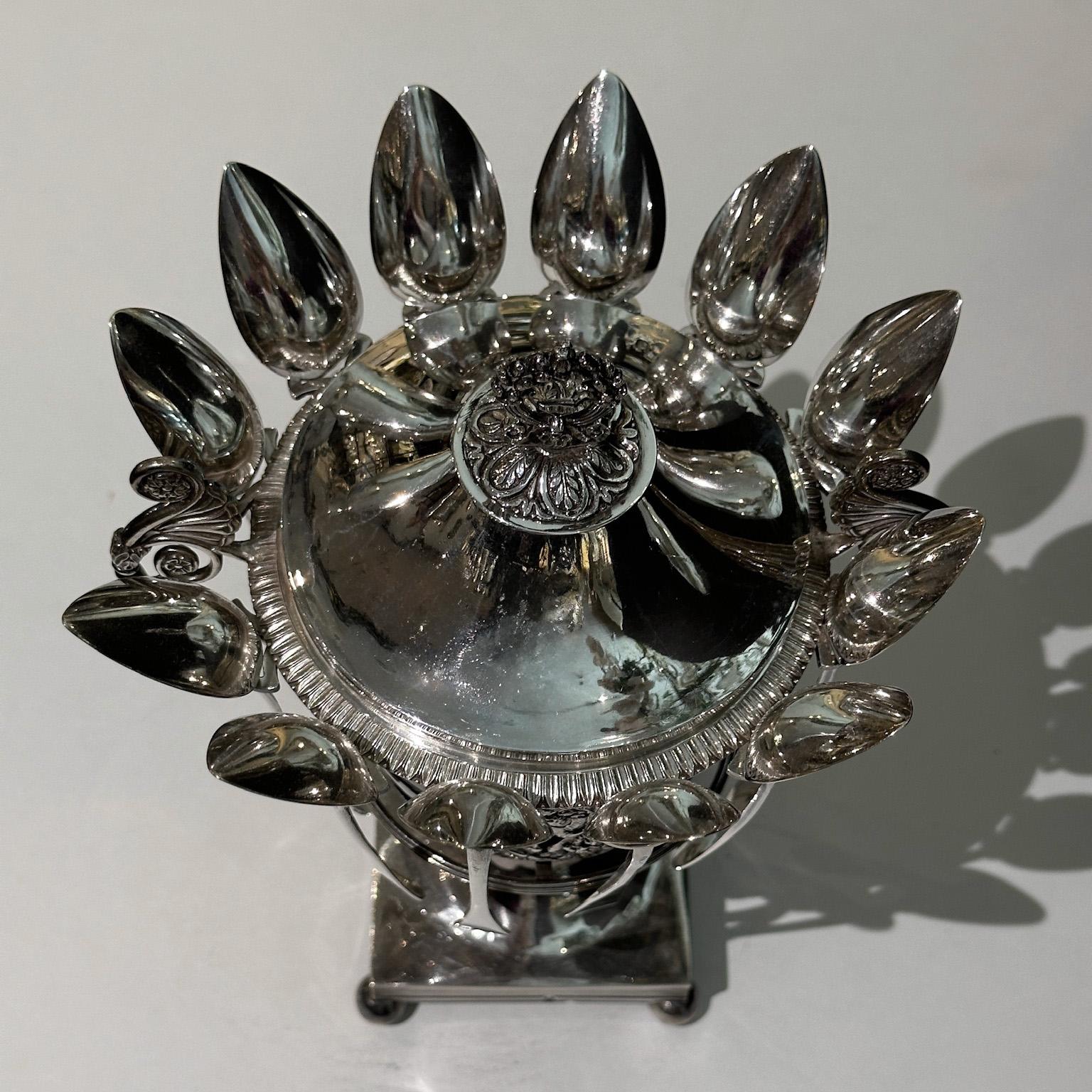 Argent Pot à confiture en argent Poinçon de Vieillard (1818-1838), chef-d'œuvre de l'époque de la Restauration en vente