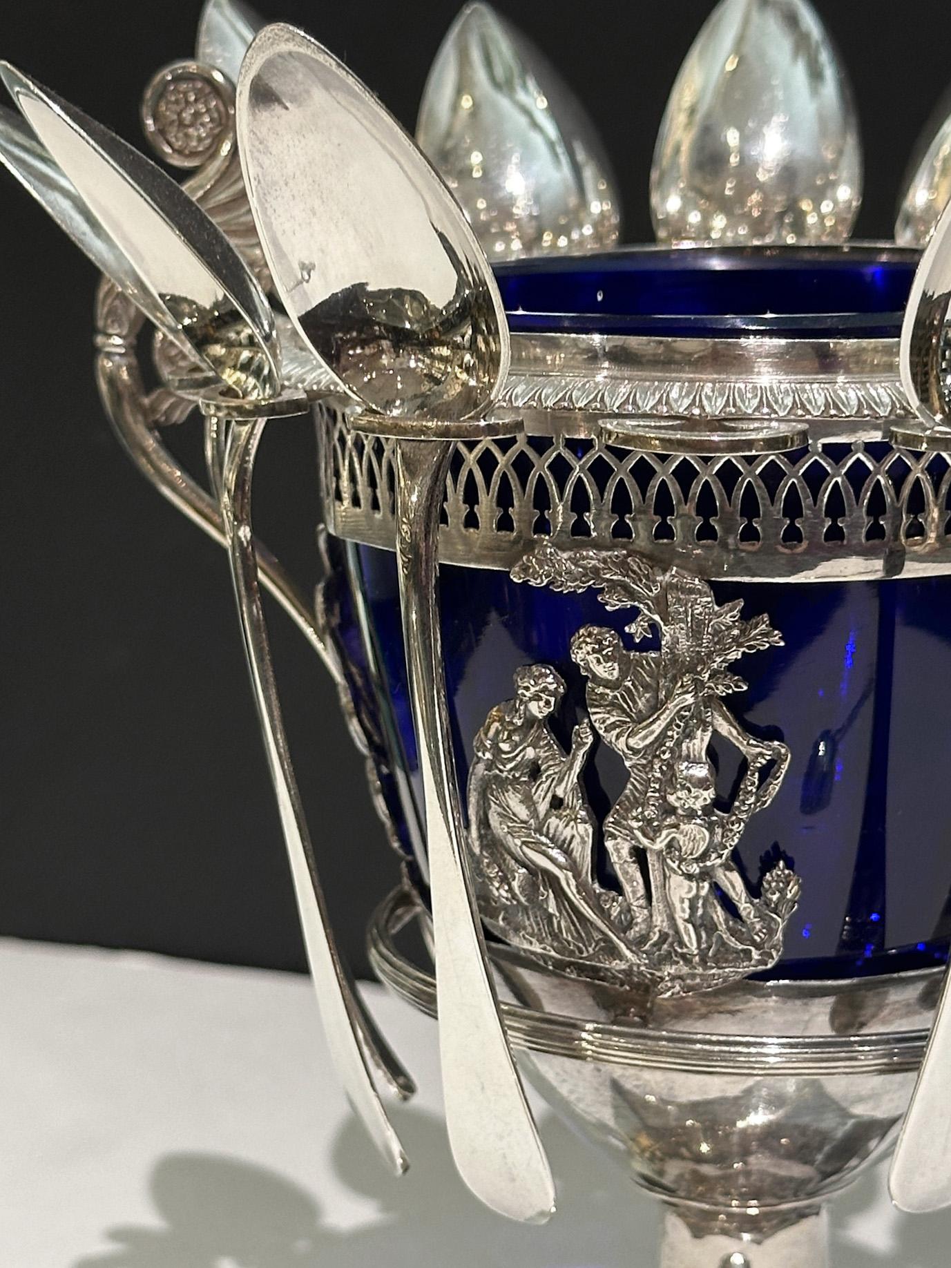 Pot à confiture en argent Poinçon de Vieillard (1818-1838), chef-d'œuvre de l'époque de la Restauration en vente 1
