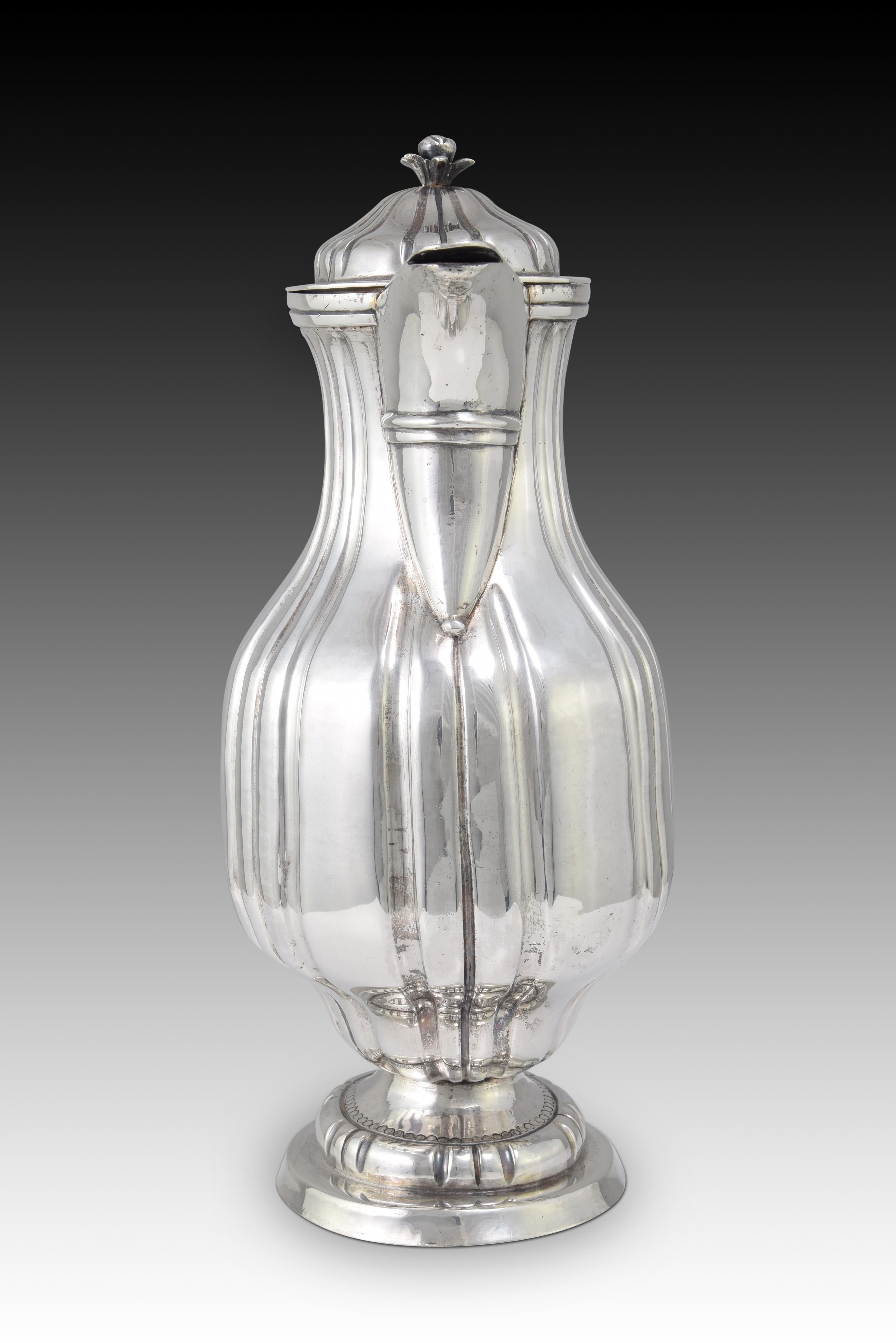 Rococo Silver jar or jug. MARTINEZ MORENO, Mateo. Cordoba, Spain, possibly 1797. For Sale