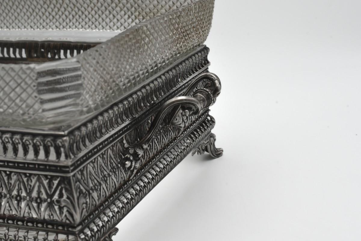 Mid-19th Century Silver jardiniere centerpiece Minerva, France, late 19th century. For Sale
