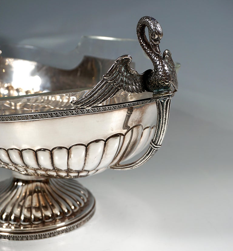 Hand-Crafted Silver Jardiniere with Swan Busts and Glass Liner, Pietrasanta & C., Italy, 1950 For Sale