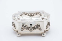 Silver jewelry box in the shape of a trunk