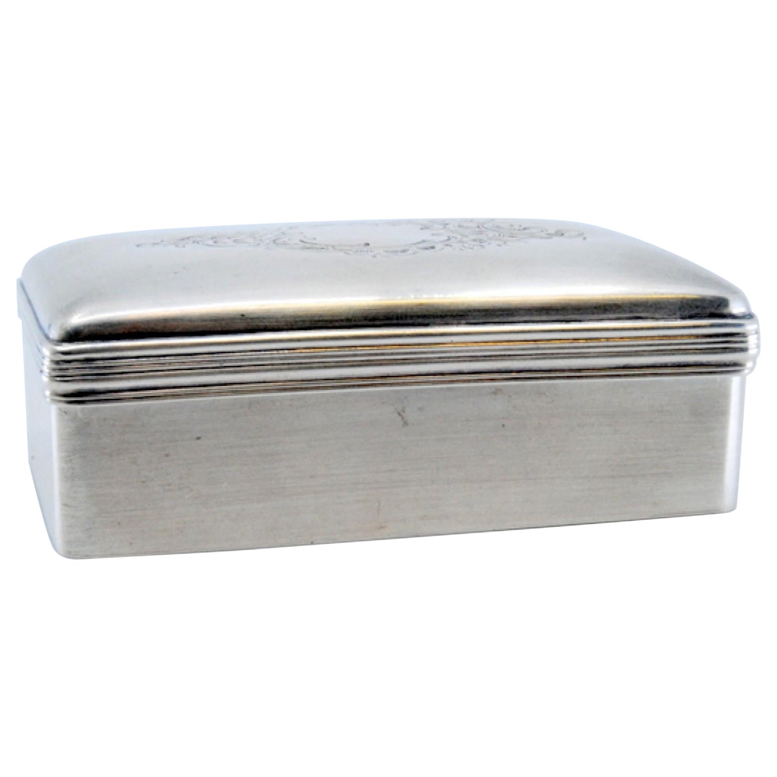 Silver jewelry box with plant motifs and monogram on removable lid