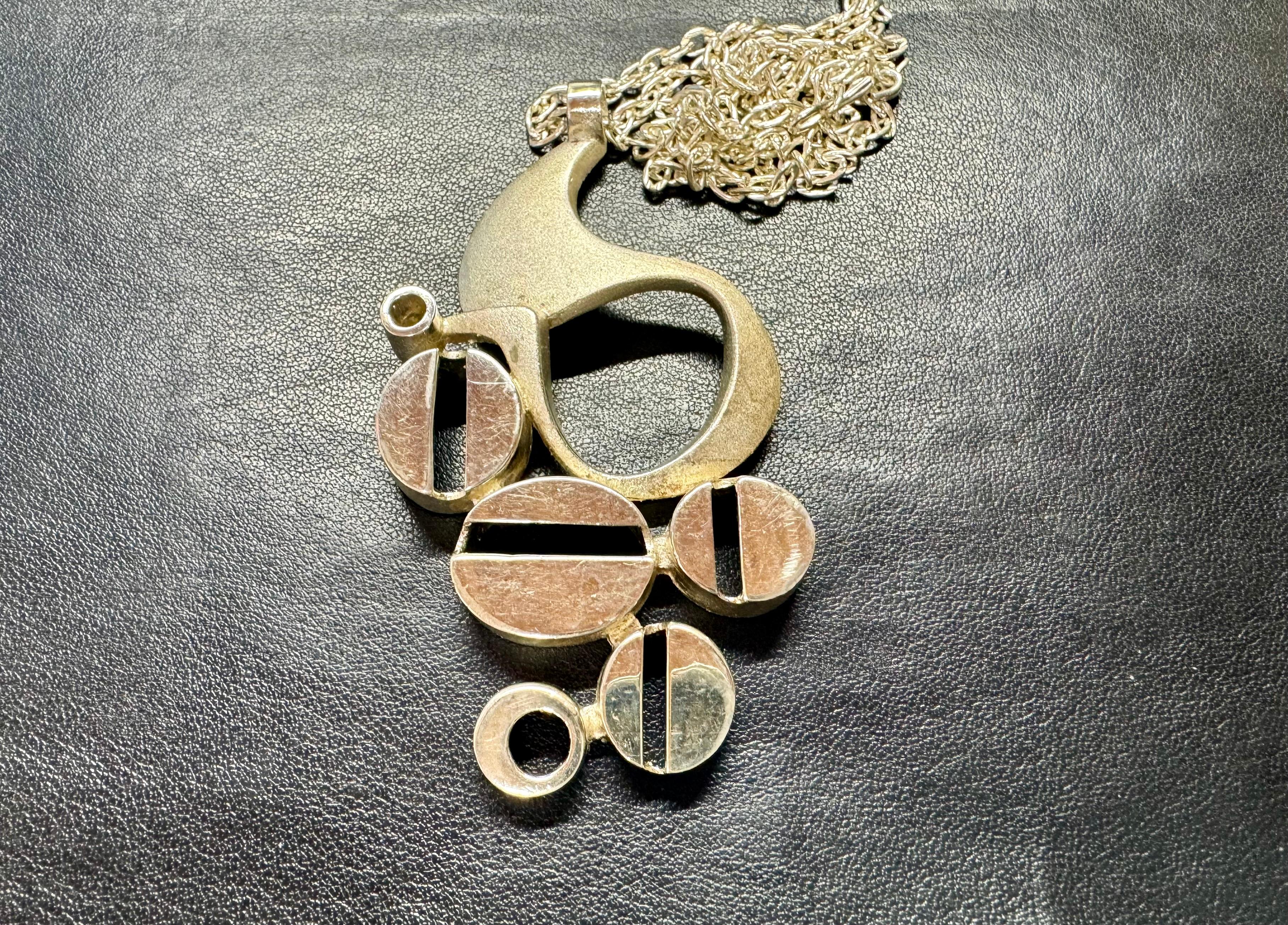 Women's or Men's Silver Jorma Laine Turun Hopea 1973 Abstract Necklace For Sale