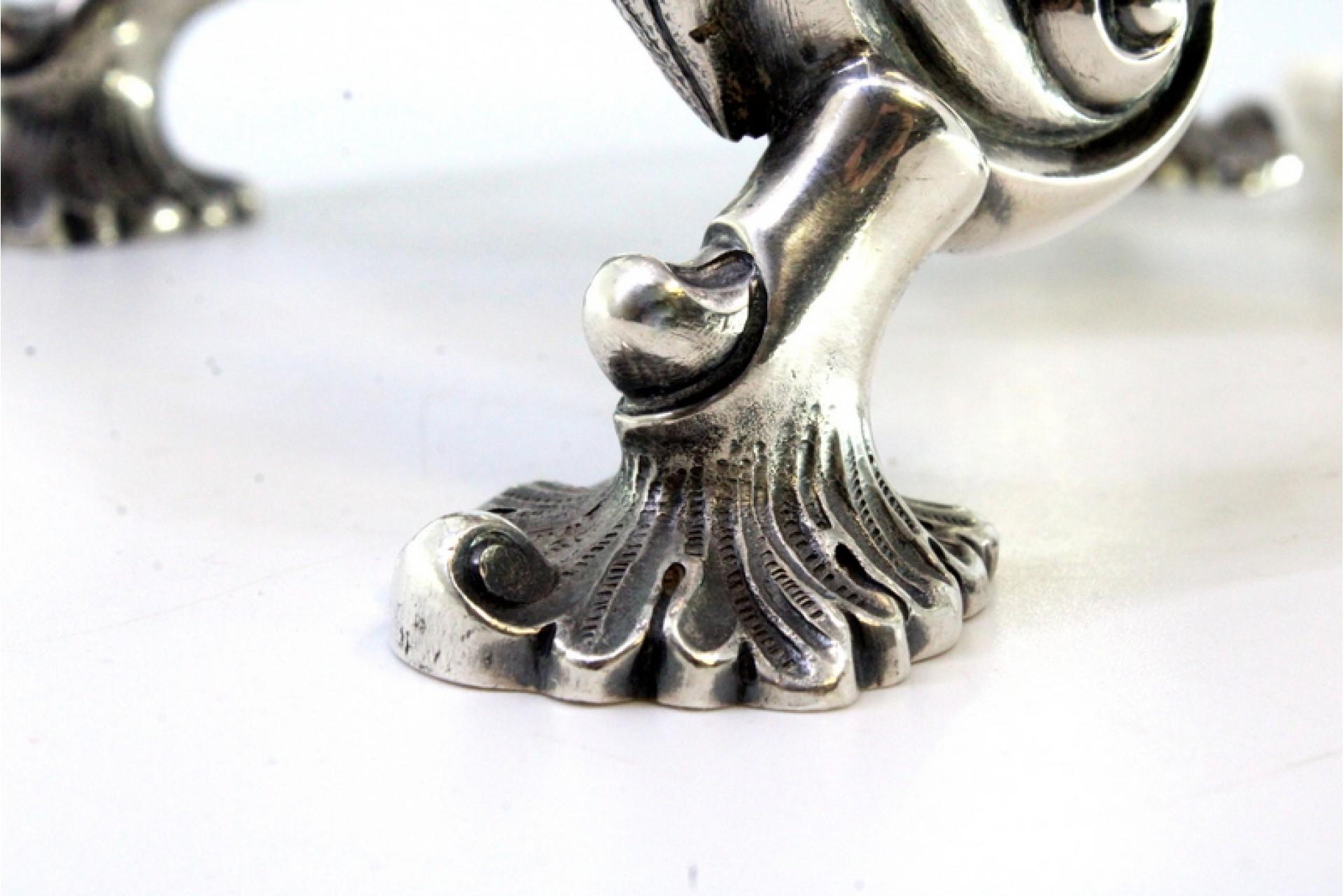 Silver kettle with fluted reliefs on lamp stand and four raised feet Bon état - En vente à Porto, PT