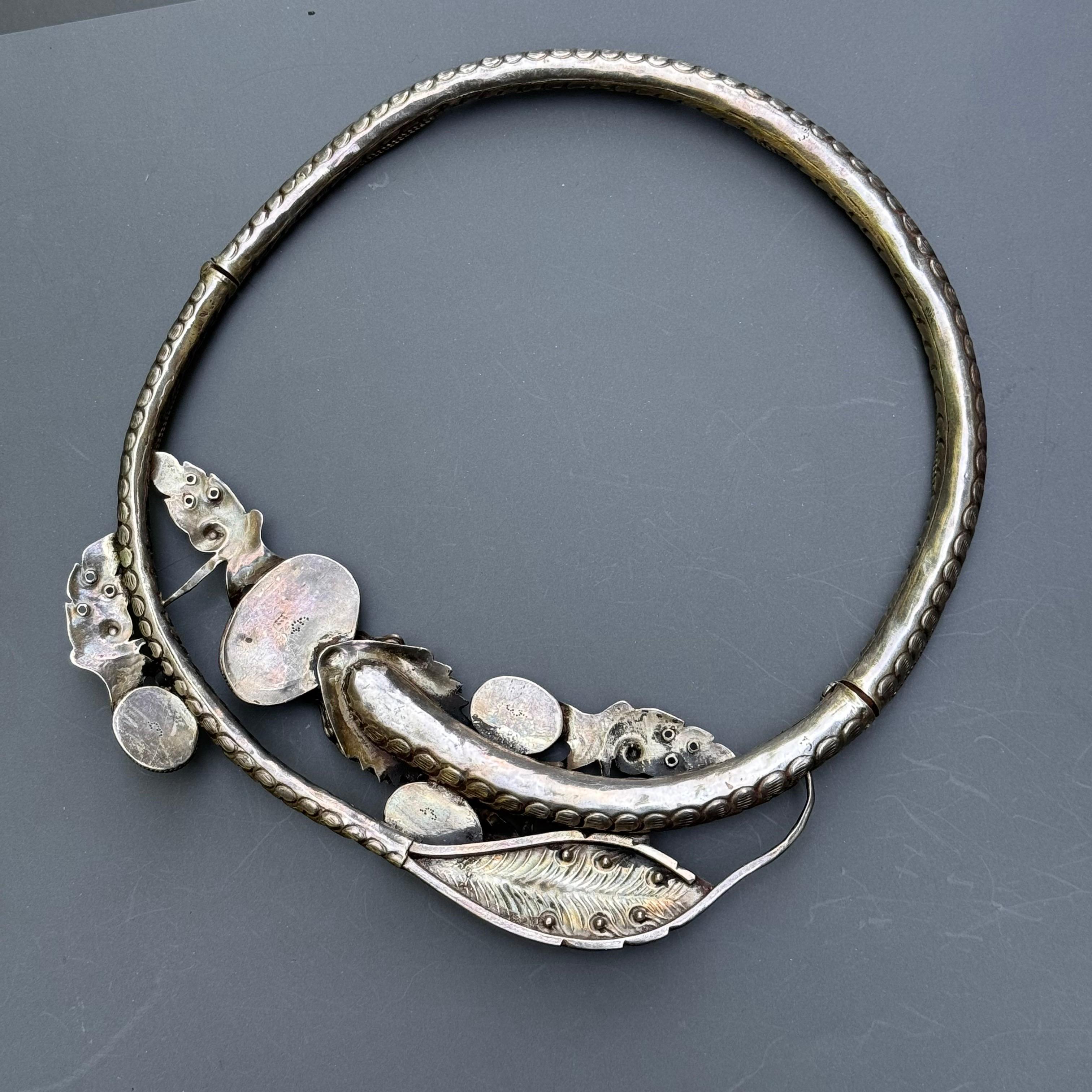 Collana in argento Lapis Dragon Torque fatta a mano in vendita 9