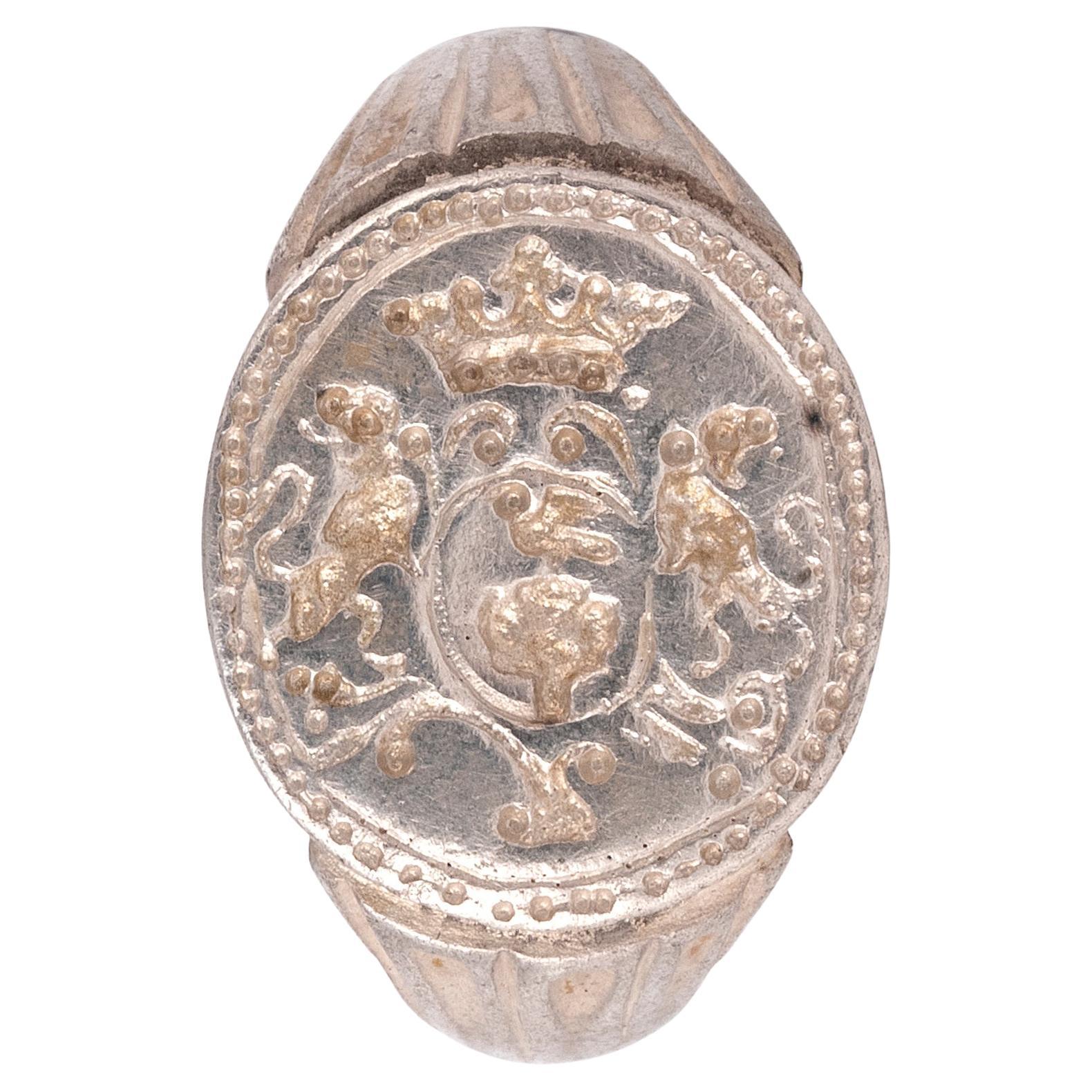 Anello con sigillo Tudor in argento del 1600