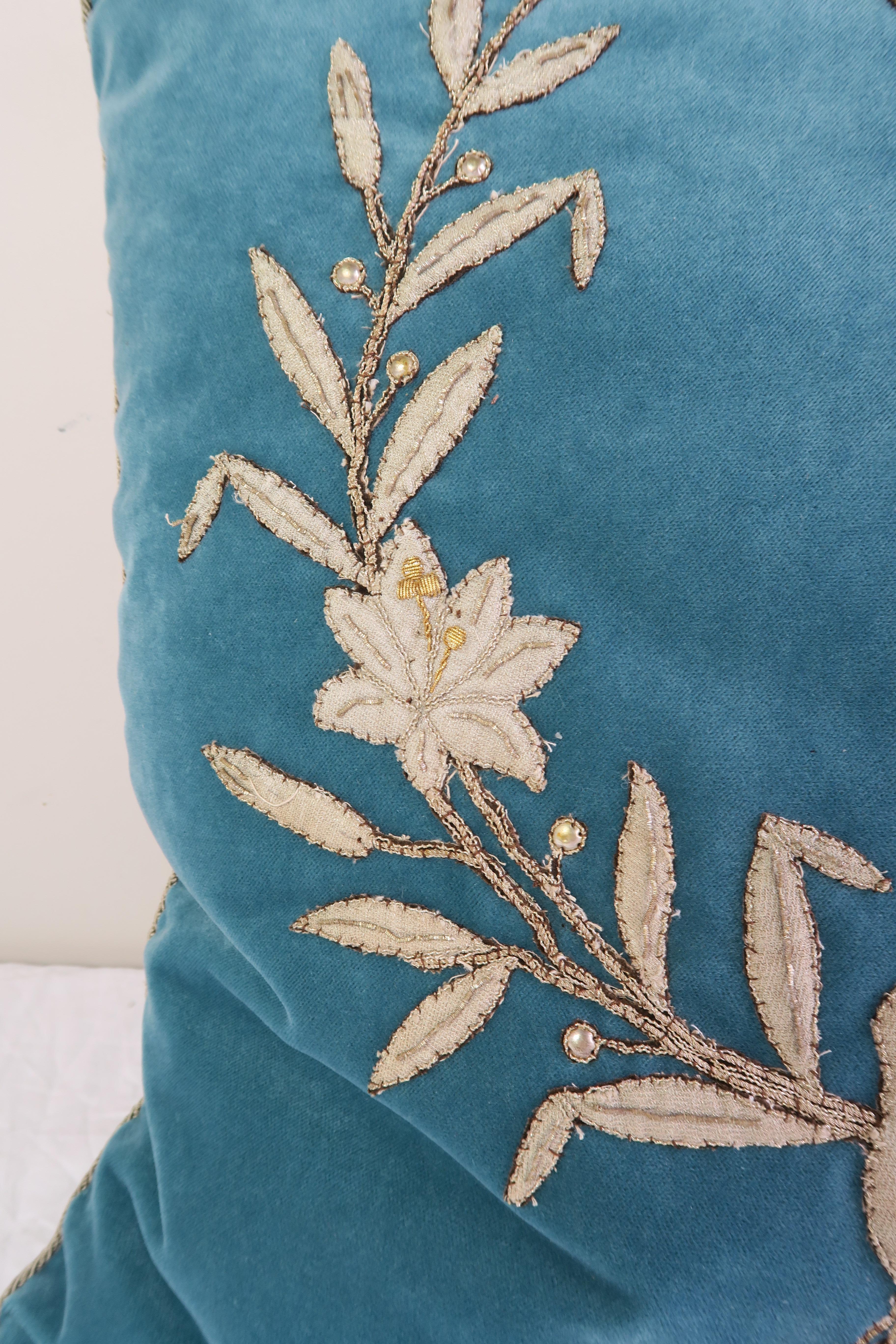 Greek Silver Laurel Leaf Wreath Velvet Pillow