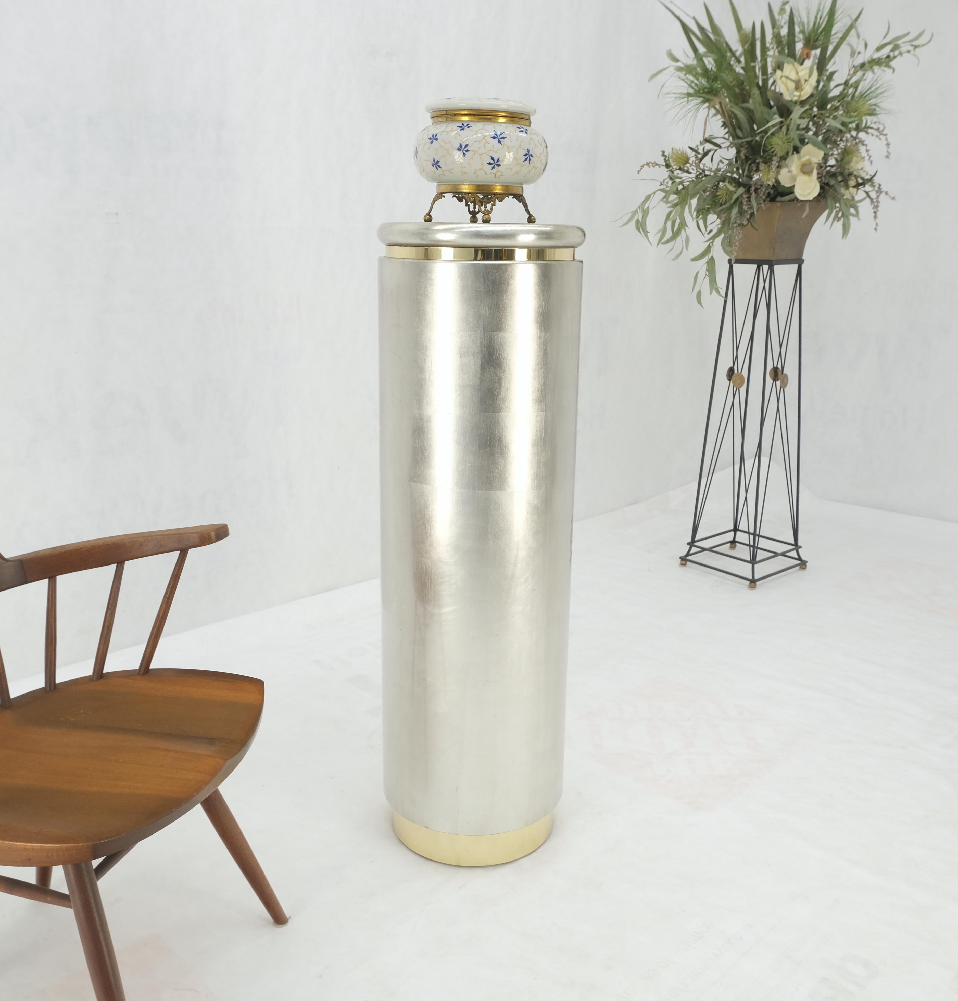 Silver Leaf Gilt Round Cylinder Shape Lighted Pedestal Floor Lamp MINT! For Sale 3