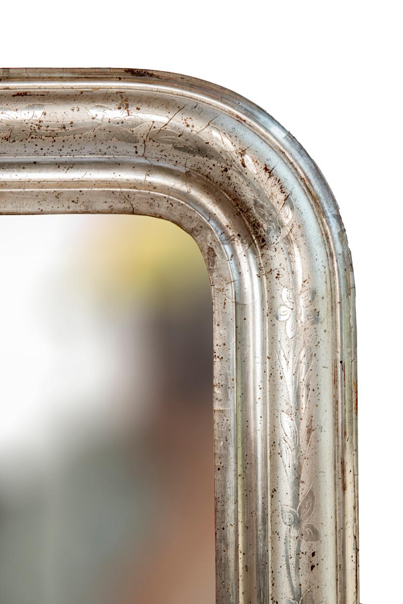 Silver Leaf Mirror with Etched Vine Design, Original Mirror In Good Condition In Washington, DC