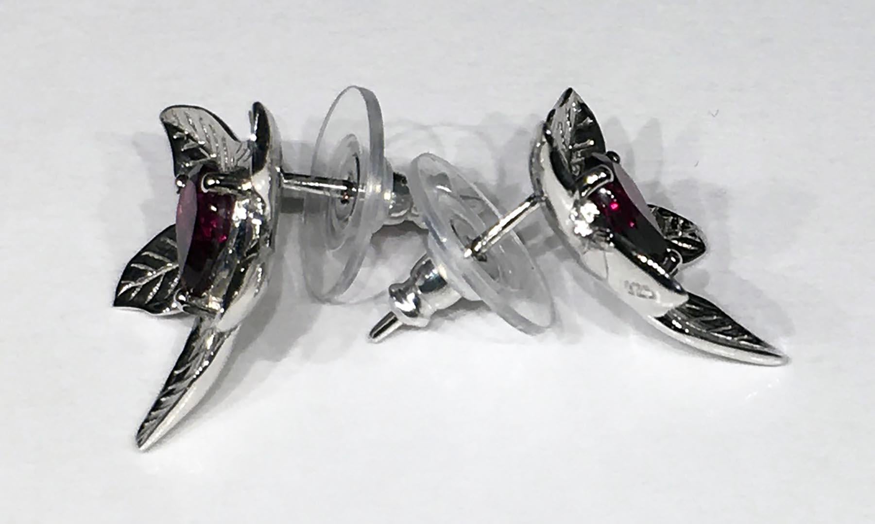 Rhodolite Garnet Silver Leaf Stud Earrings  For Sale 1