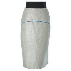 Jupe en cuir Silver avec passepoil bleu enveloppé dans le dos Hervé Léger