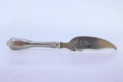 Silver letter opener with reliefs on the handle & blade with floral engravings