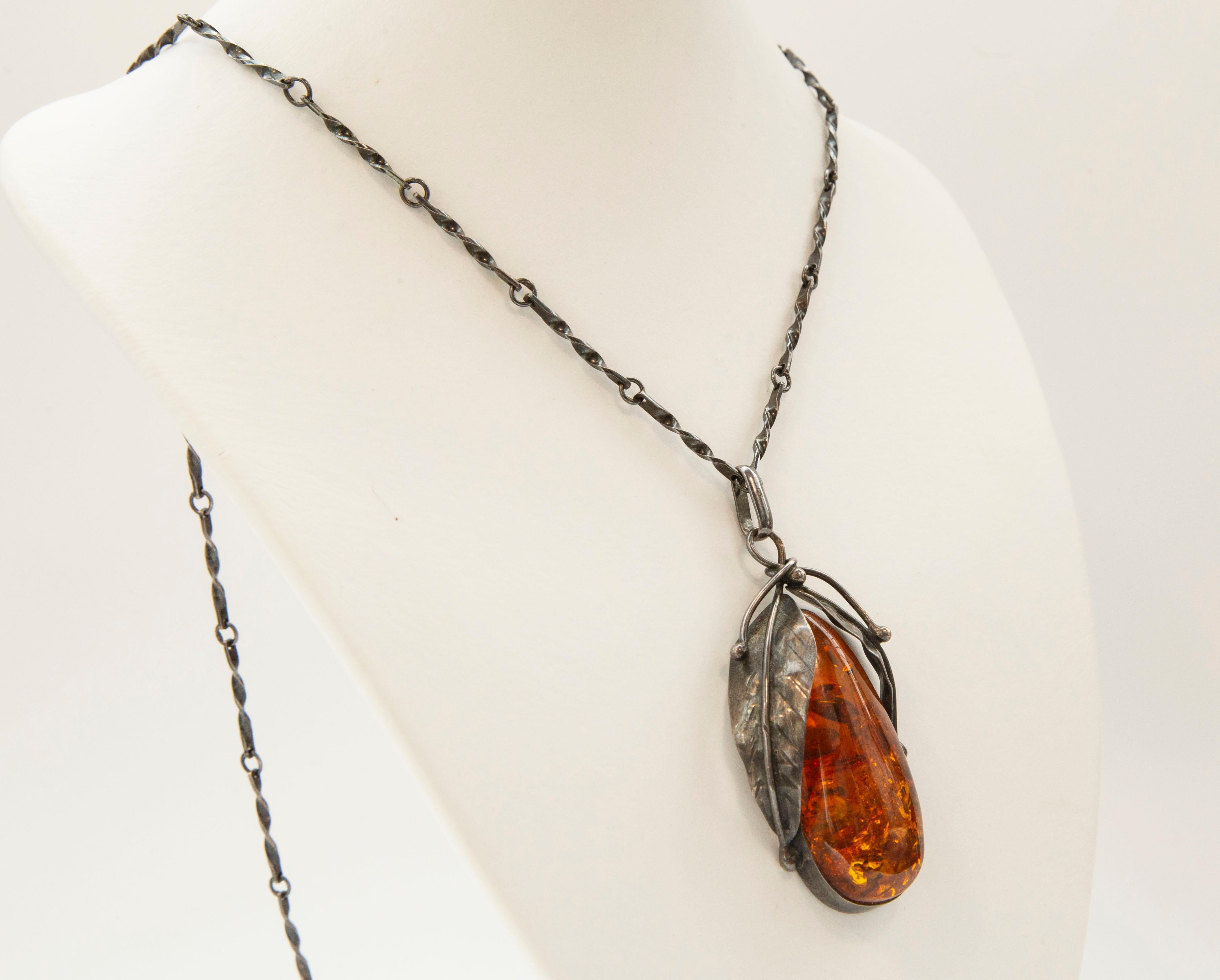 Retro Silver Link Necklace with Large Baltic Amber Pendant For Sale