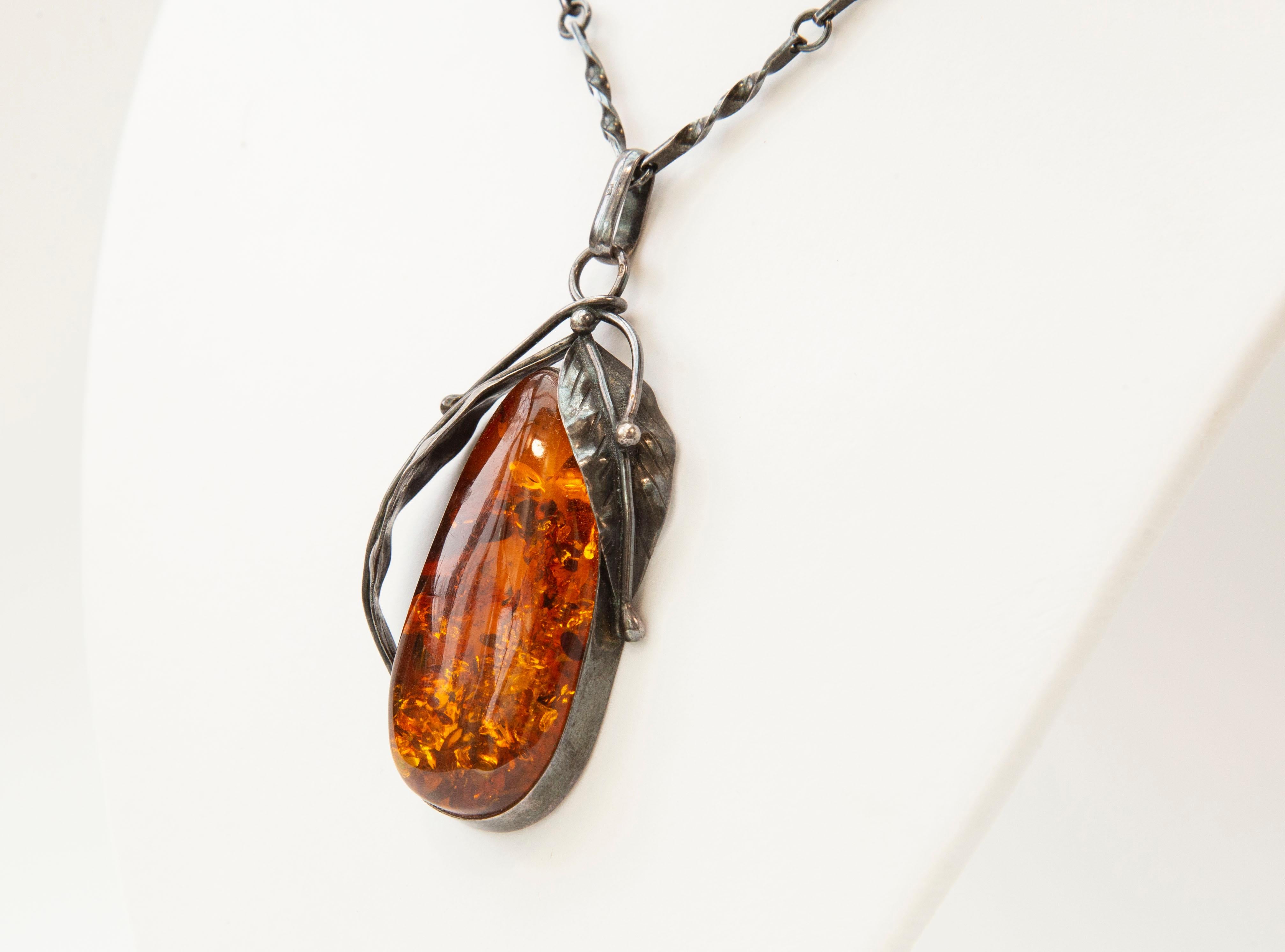 Cabochon Silver Link Necklace with Large Baltic Amber Pendant For Sale