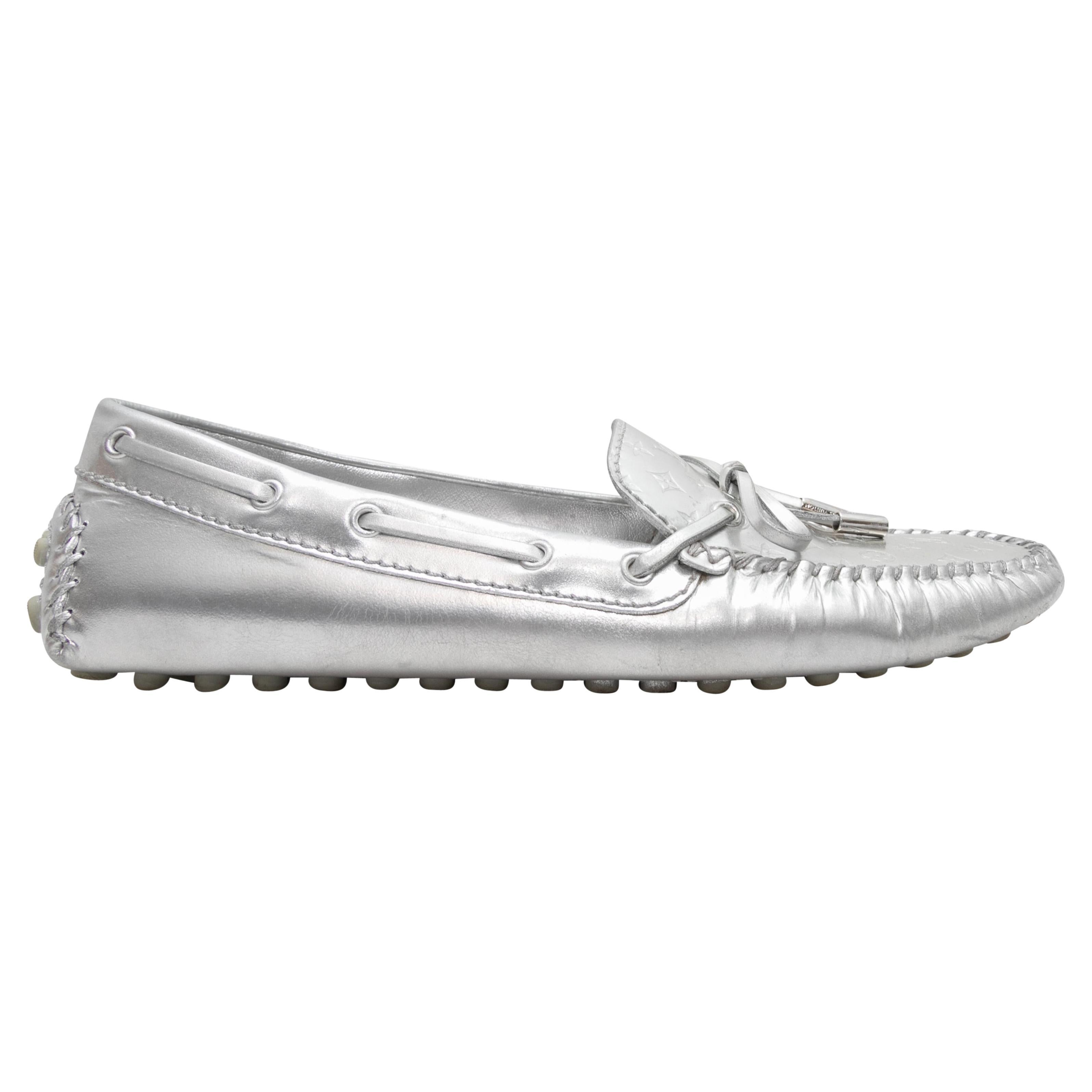 Silver Louis Vuitton Metallic Leather Driving Loafers Size 39 For Sale