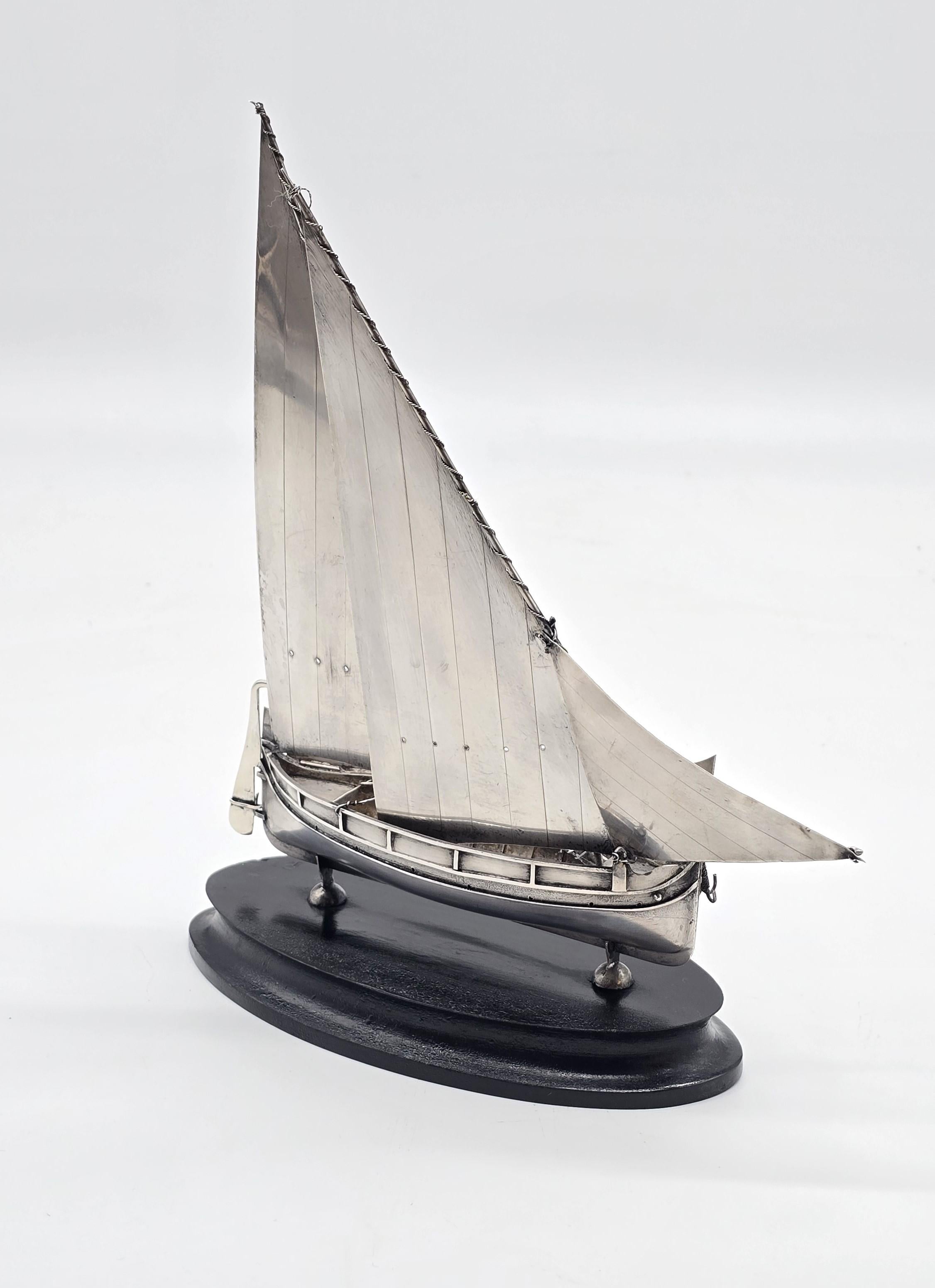 bateau militaire royal maltais présenté à Sir Robert Laycock, major général en vente 11
