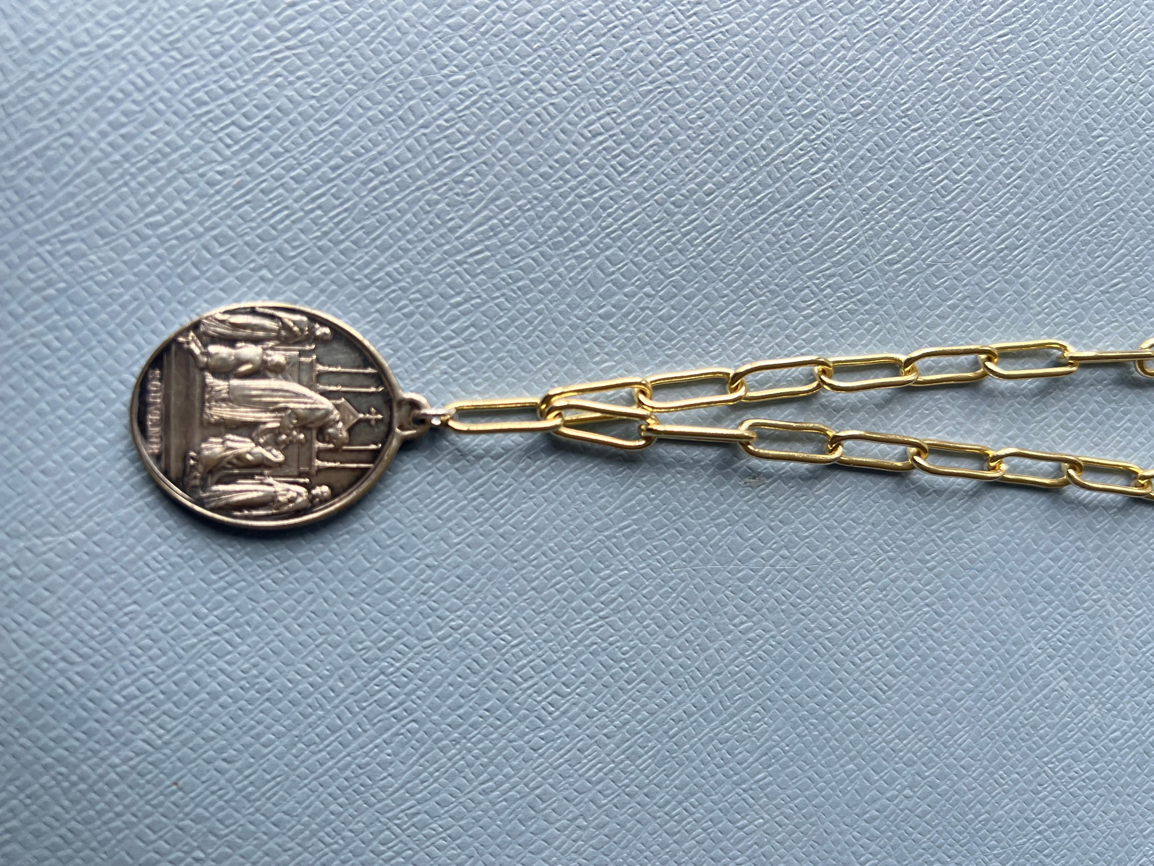 Silber Medaillon Kette Halskette Vintage Kreuz  Vergoldet im Zustand „Neu“ in Los Angeles, CA
