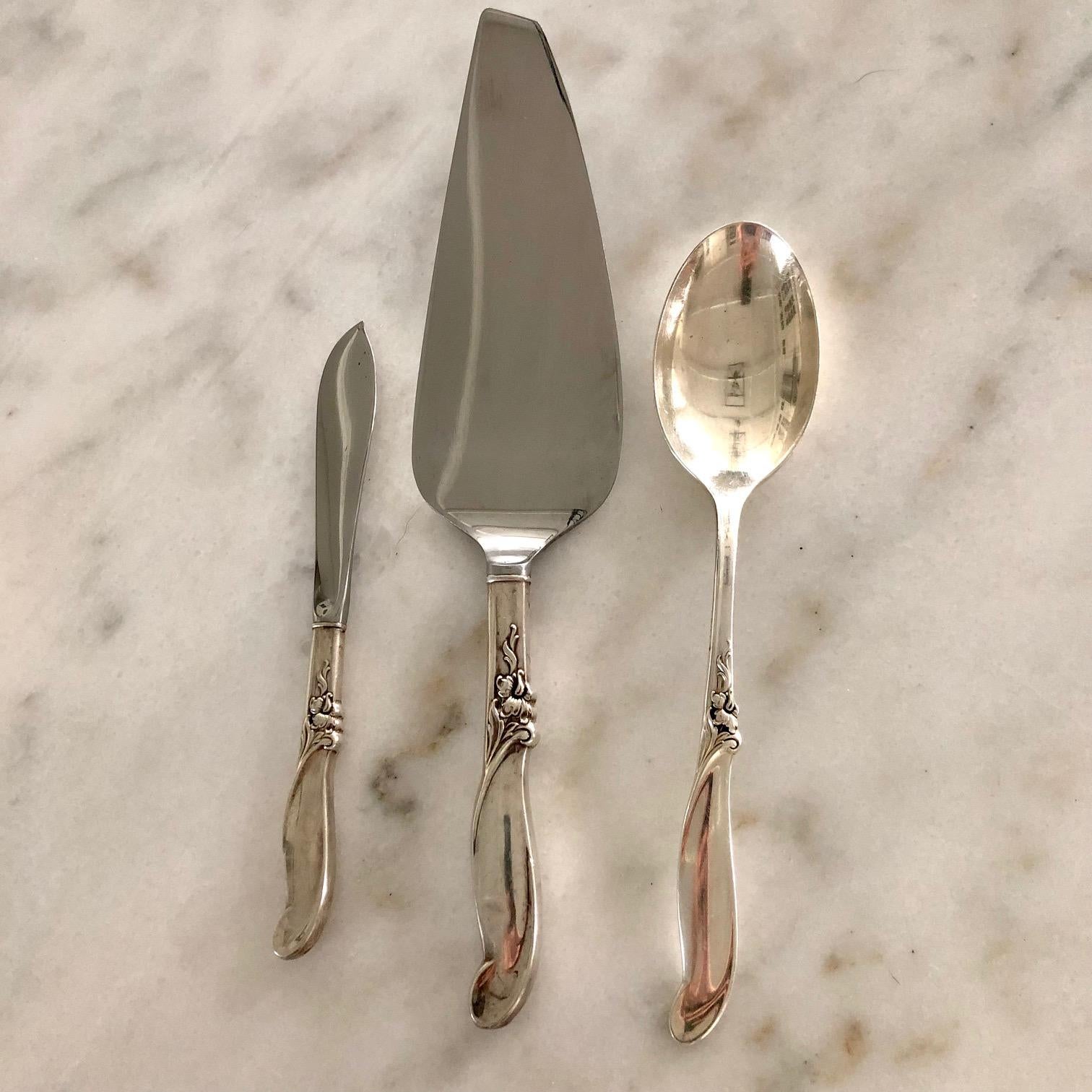 Silver Melody by International Sterling Silver Flatware Set for 12 In Good Condition In Hopewell, NJ