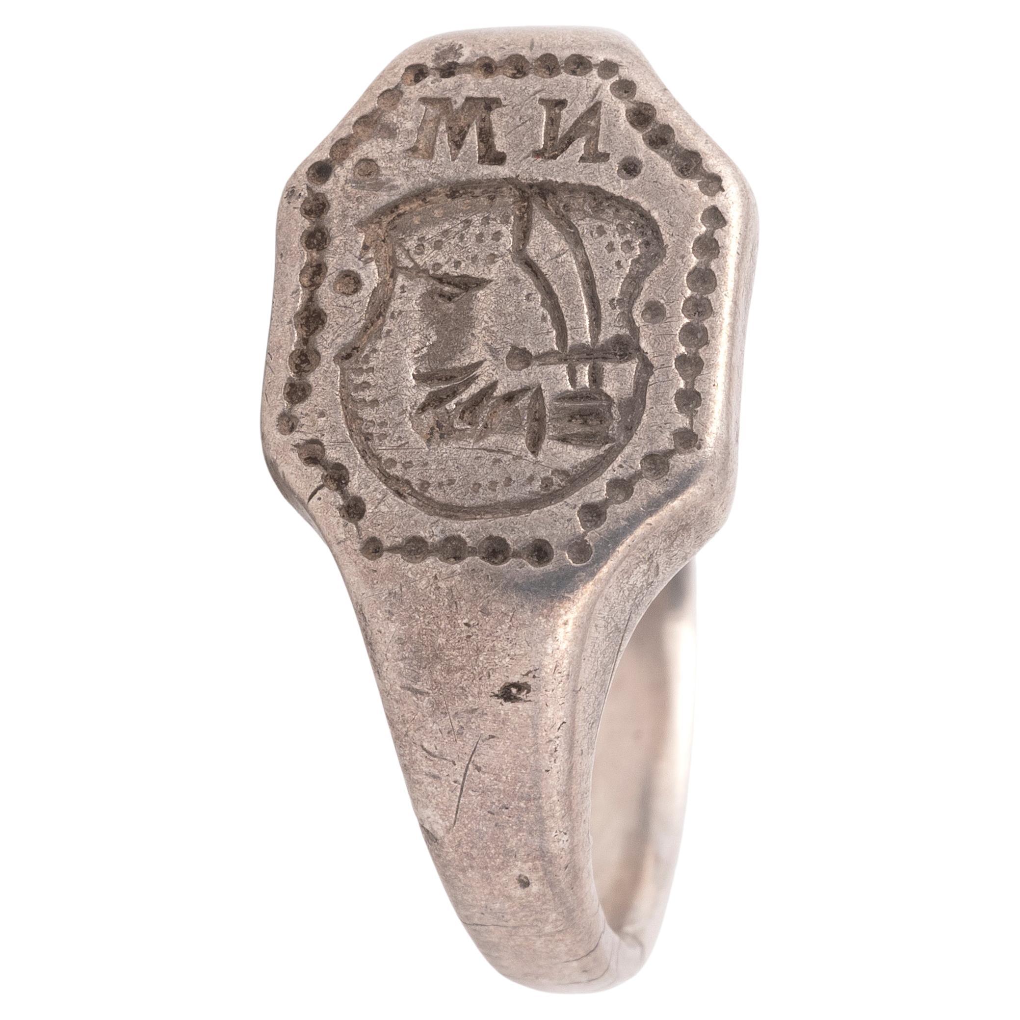 Silver Merchant's Men's Ring Seal Ring With Shield And Letters XV Sec. In Excellent Condition For Sale In Firenze, IT
