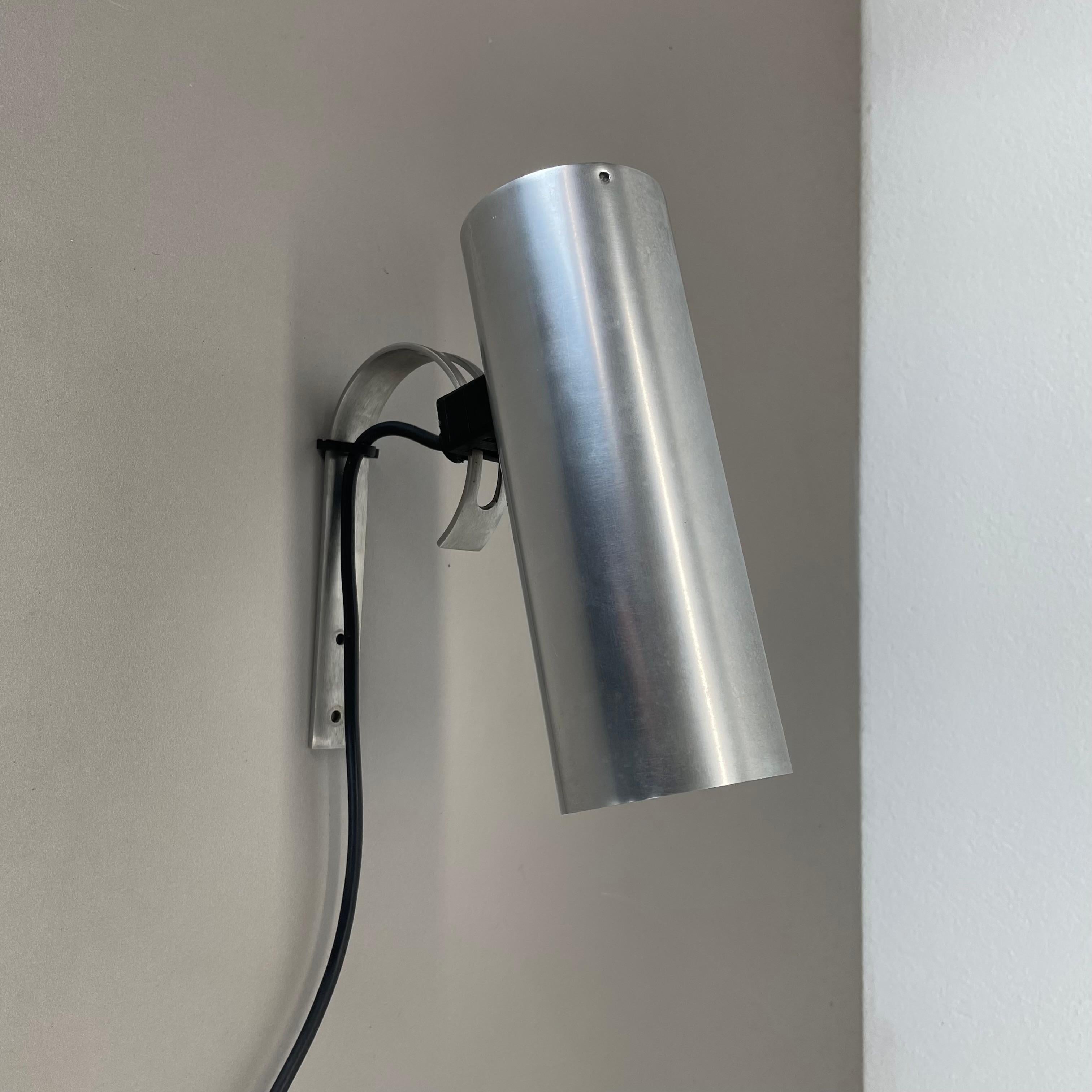 silver metal adjustable SPACE AGE wall spot light by Erco Lights, Germany 1970s For Sale 4