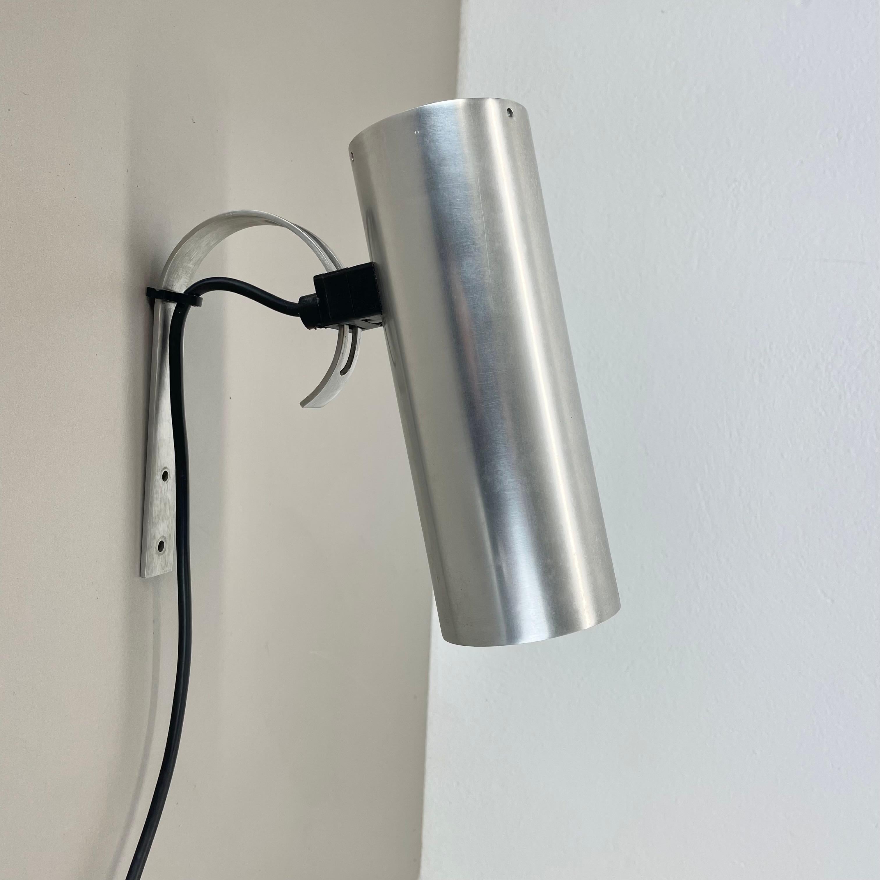 20th Century silver metal adjustable SPACE AGE wall spot light by Erco Lights, Germany 1970s For Sale