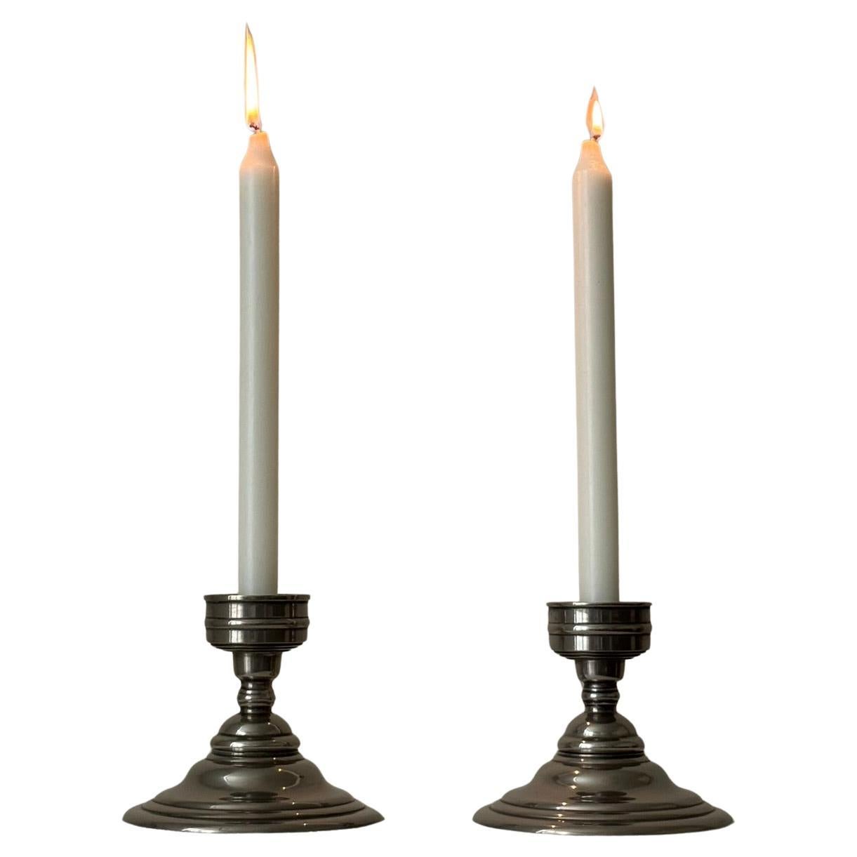 Silberne Metall-Kerzenständer, ca. 1930er Jahre im Angebot
