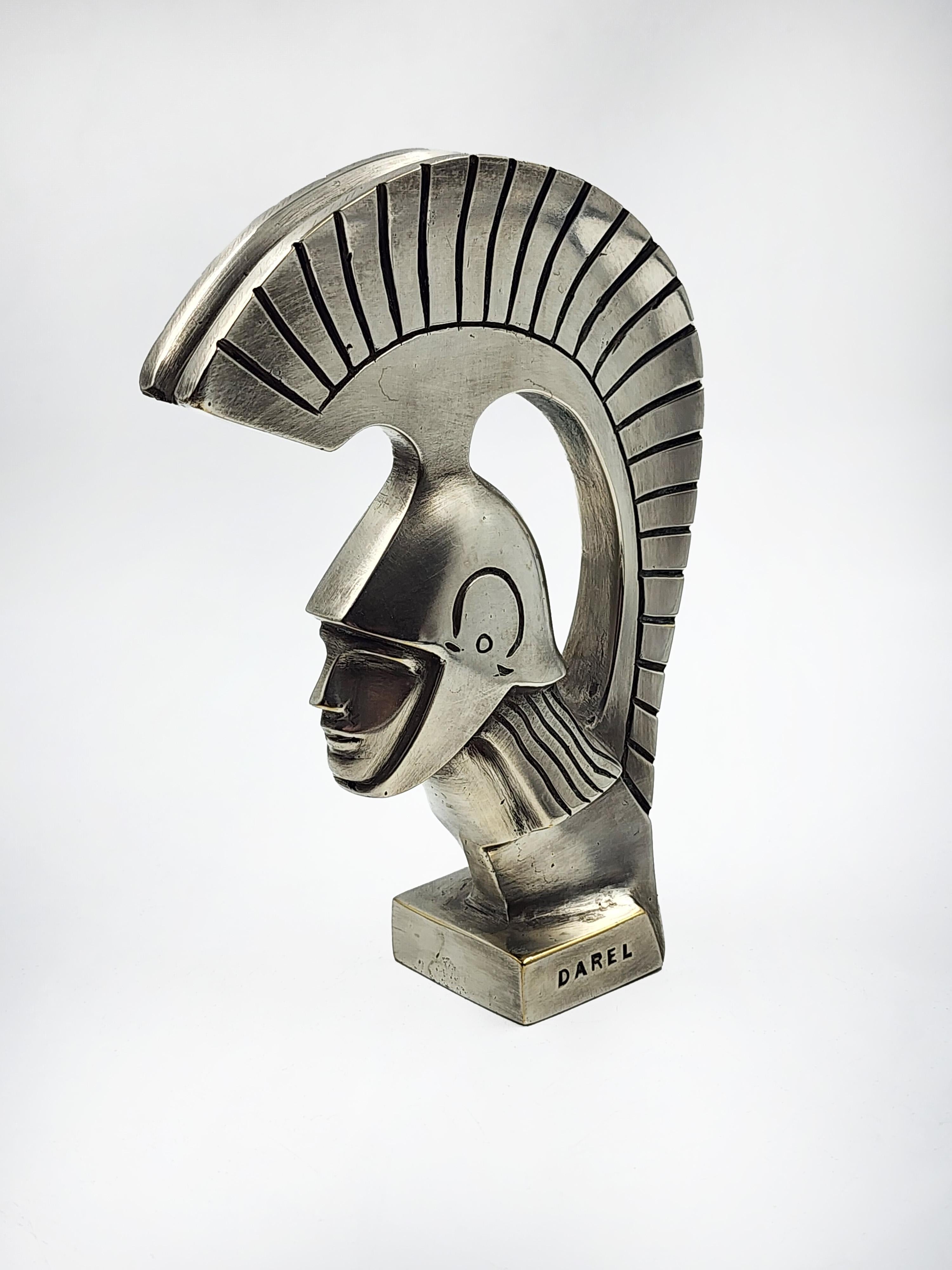 Art Déco CarMascot in metallo argentato di Georges Darel in vendita
