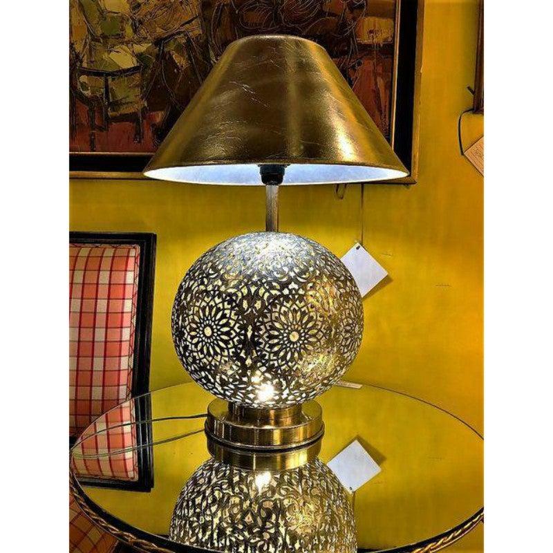 Silver brass Filigree Moroccan table lamp, with bottom and upper lights, a pair the pair of round shaped white brass table lamp are beautifully handcrafted and feature intricate hand-tooled filigree work. Each lamp features two bottom lights and