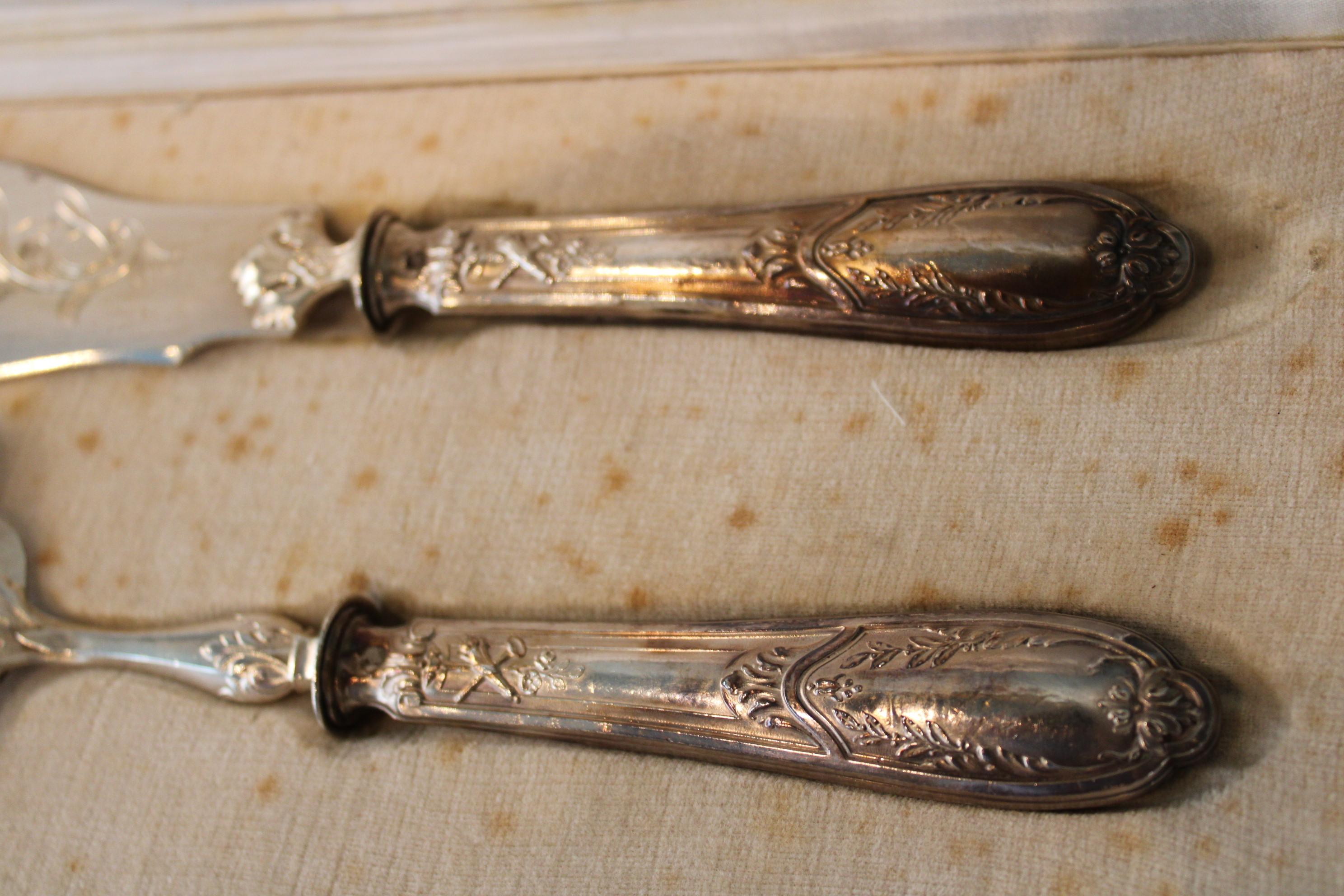 French Silver metal fish cutlery in their box For Sale