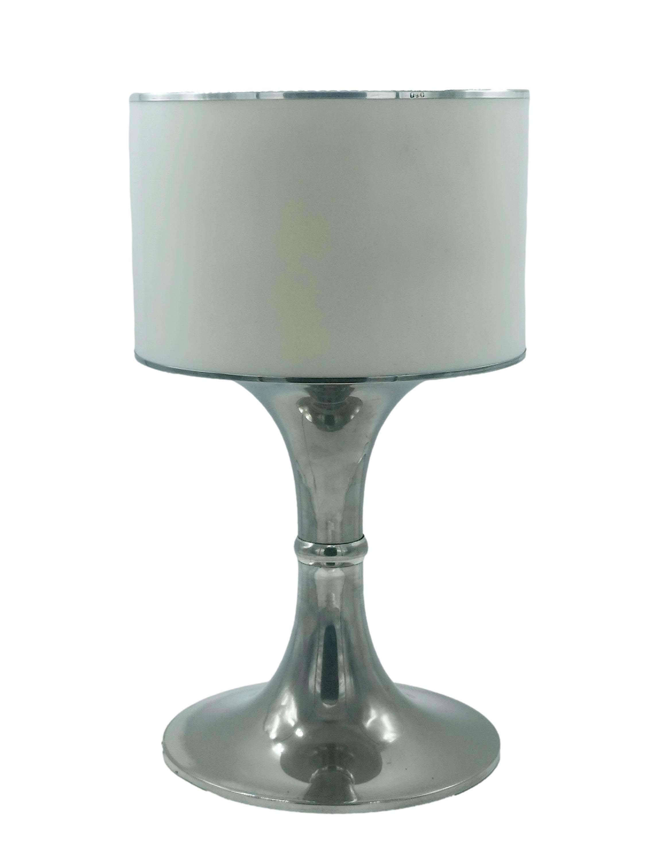 Mid-Century Modern Silver Metal Table Lamp with White Perspex Shade, Italy 1970s For Sale